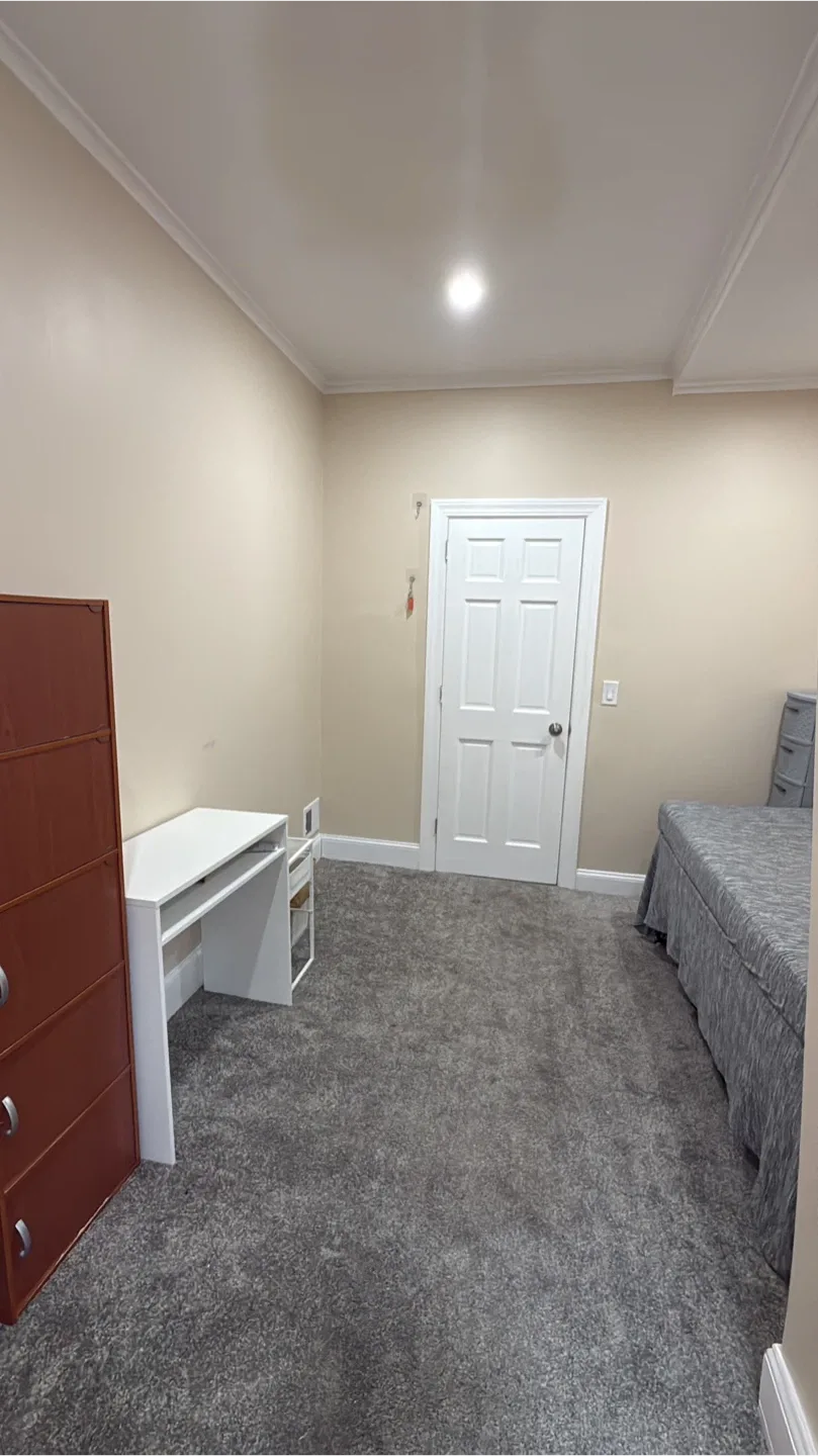 Private room for rent image indicator(9)