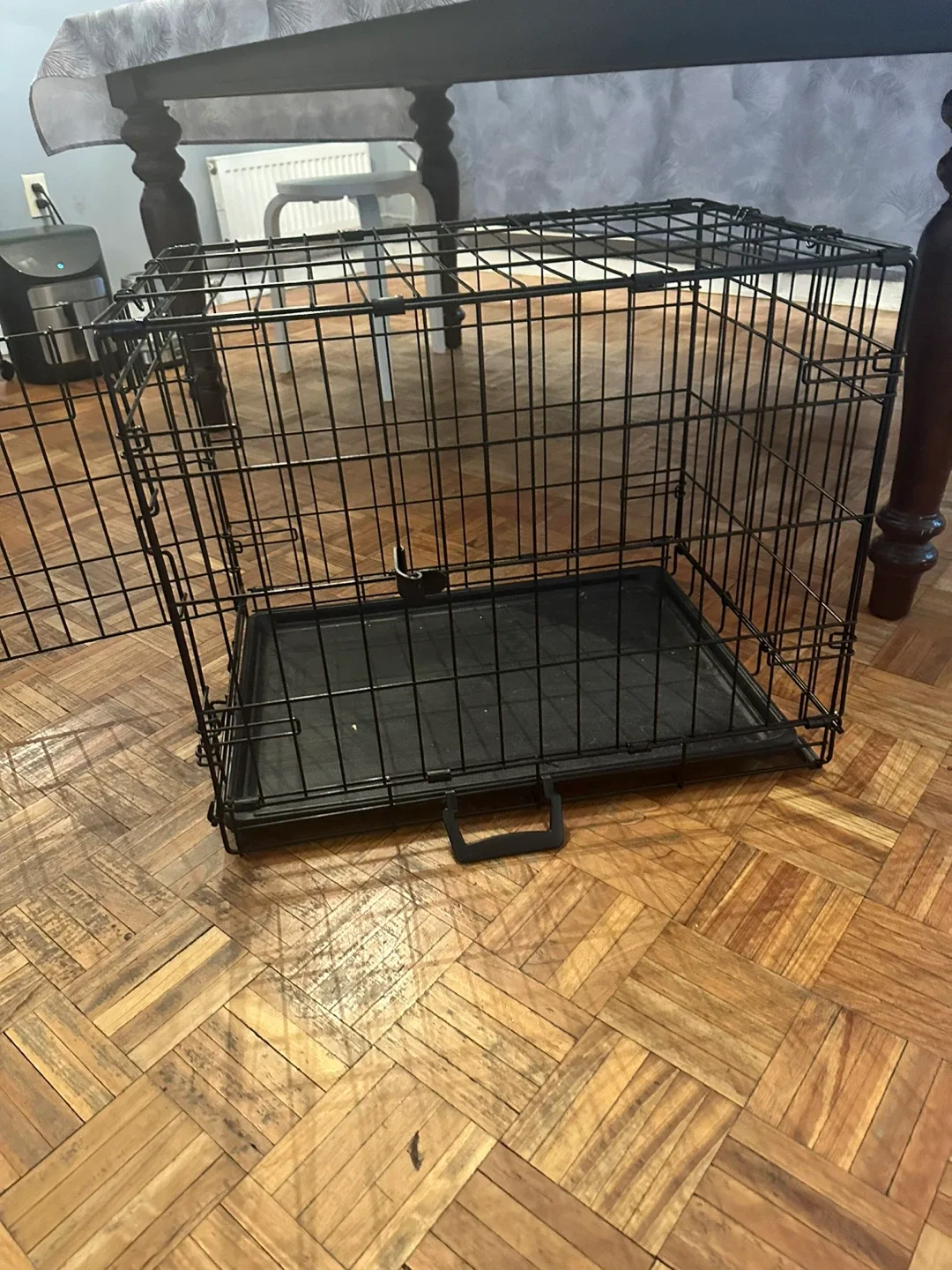 Black Wire Dog Crate image indicator(2)