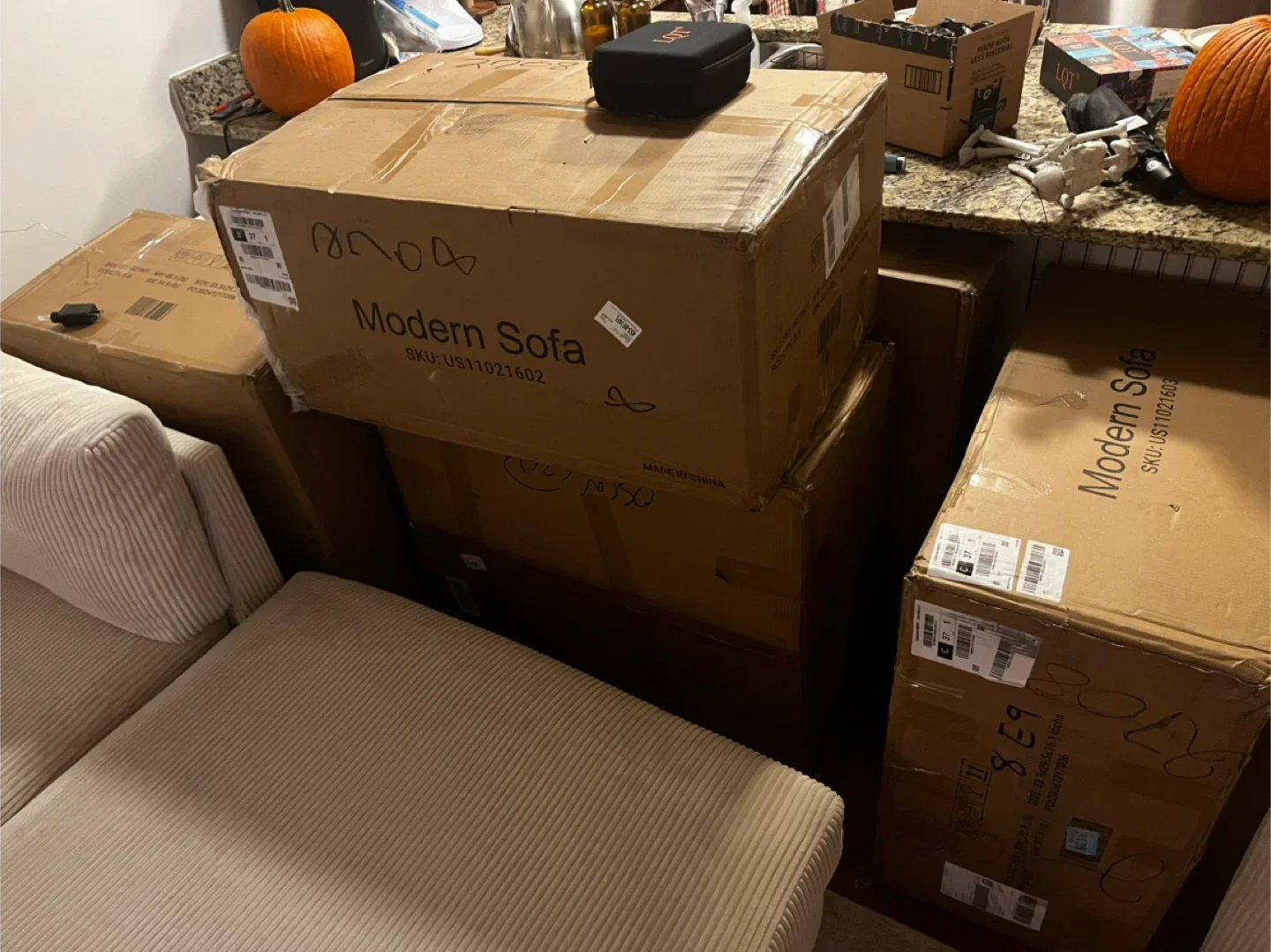 Modern Sofa U-Shaped Corner Sectional image indicator(2)