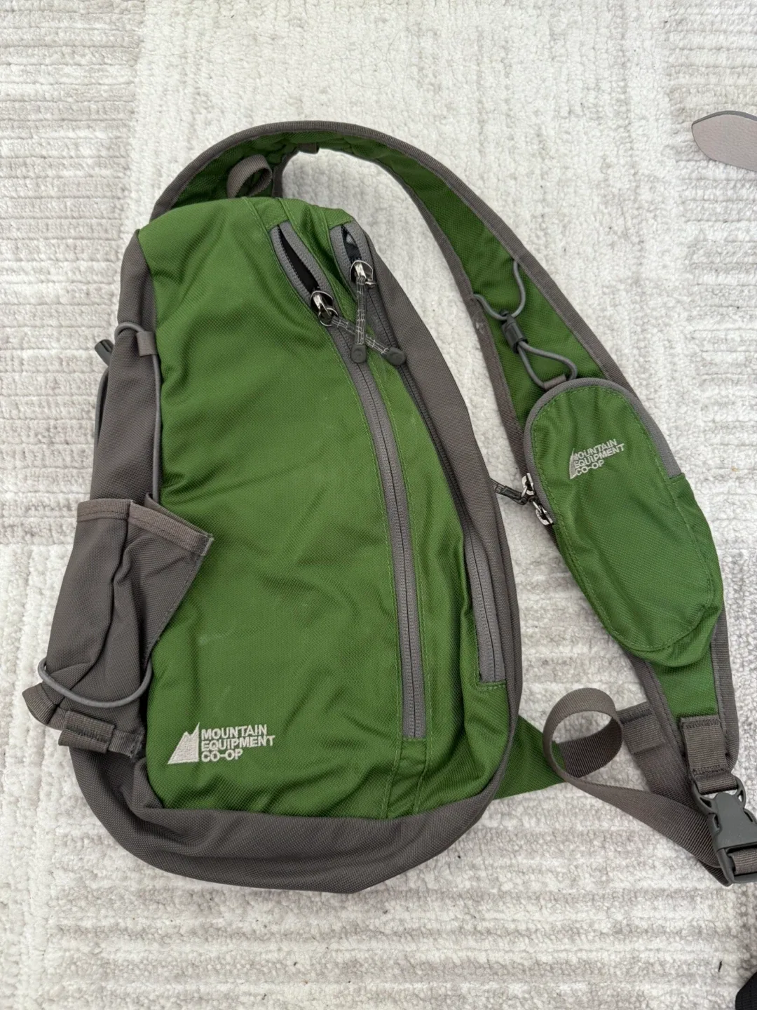 MEC Green Sling Bag image indicator(2)