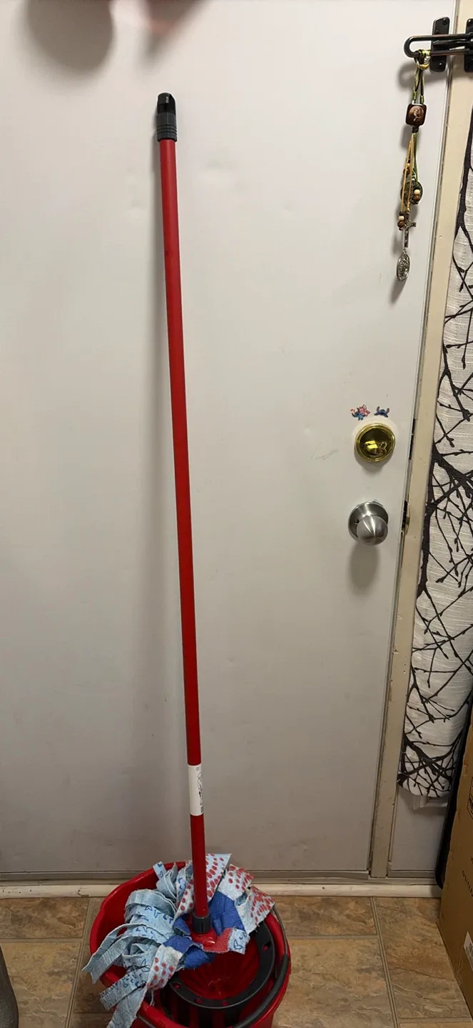 Red Vileda Wring Mop & Bucket image indicator(2)