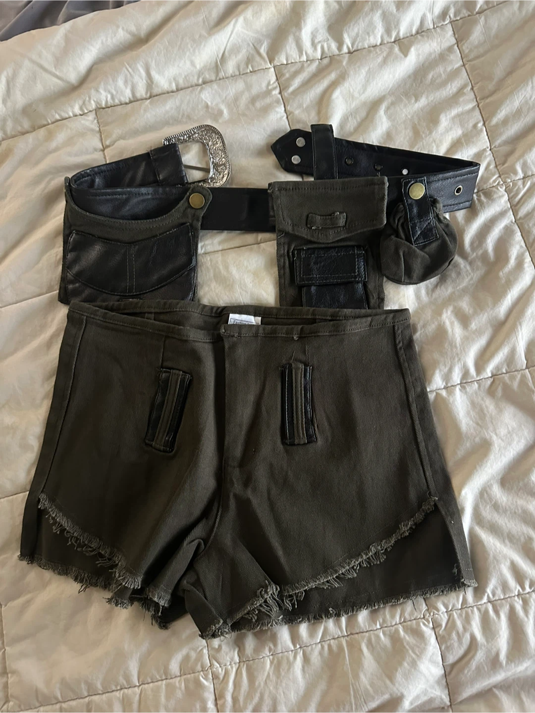 Olive Green Shorts with Black Belt - photo 3