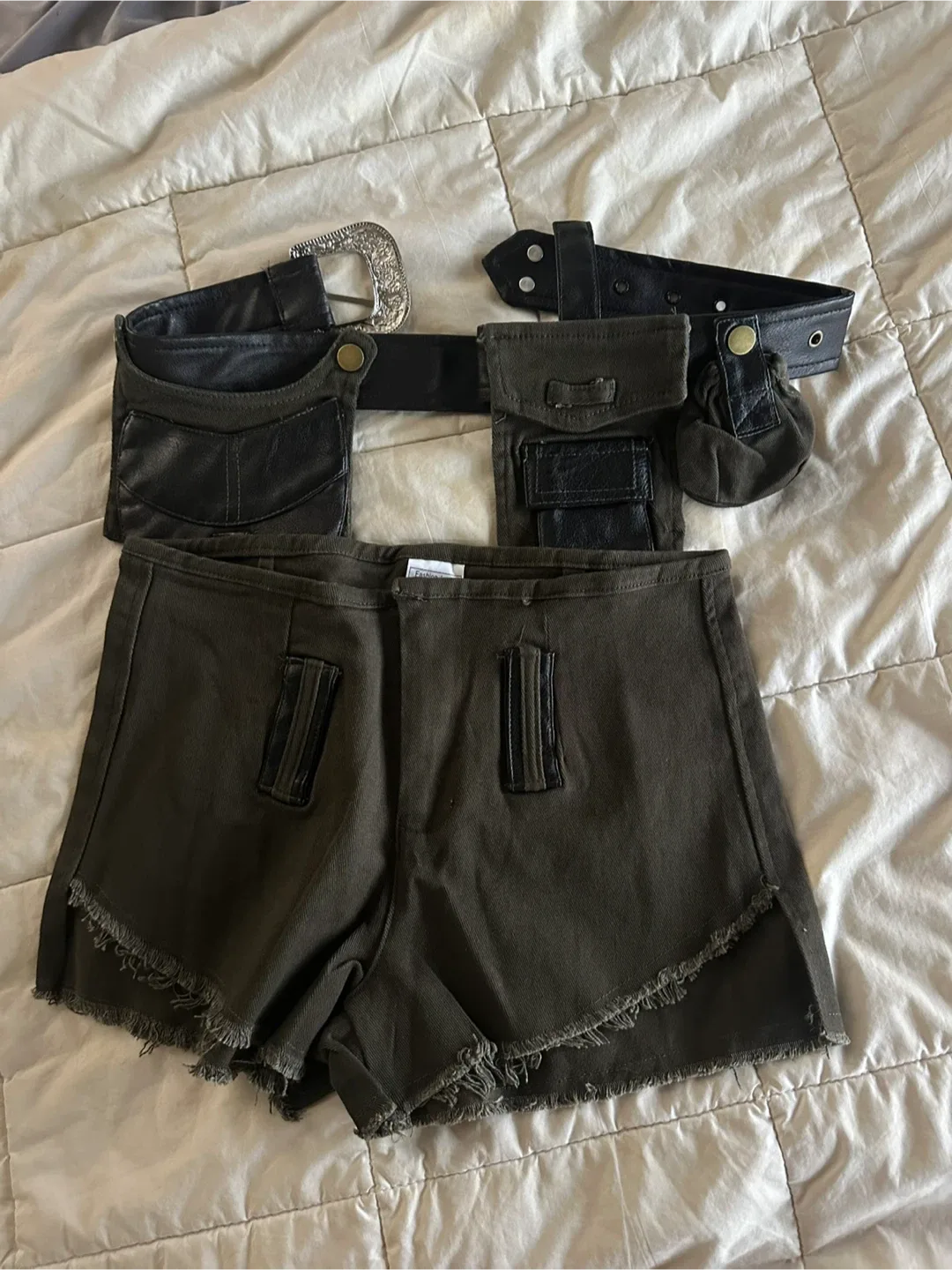 Olive Green Shorts with Black Belt image indicator(3)