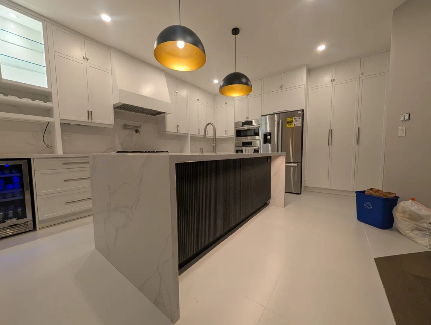 Custom White Kitchen with Island image indicator(2)