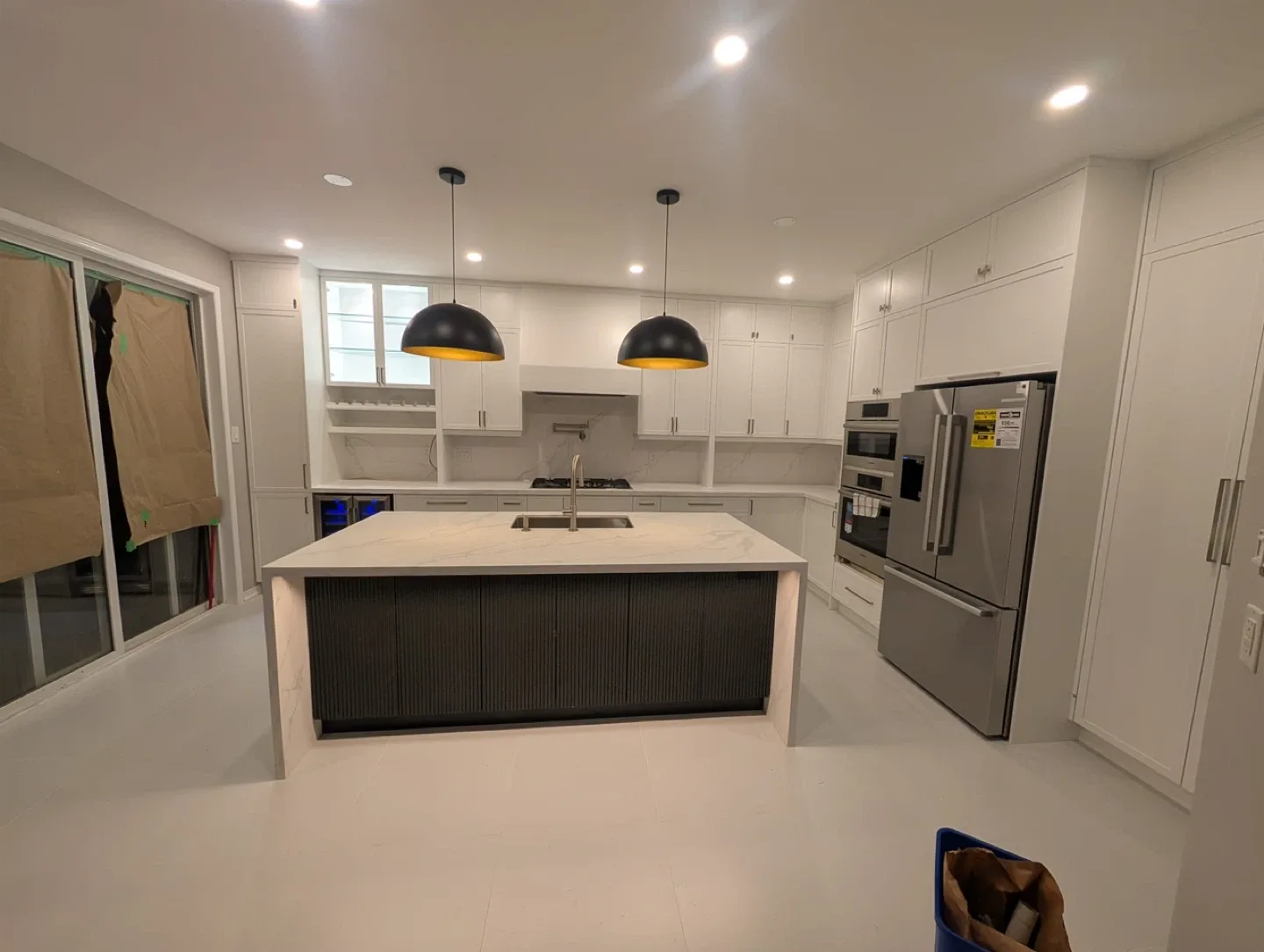 Custom White Kitchen with Island image indicator(3)