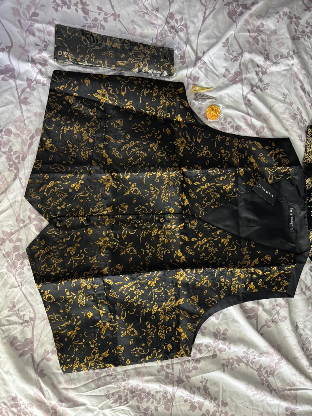Barry Wang Black & Gold Vest Set - New image indicator(2)