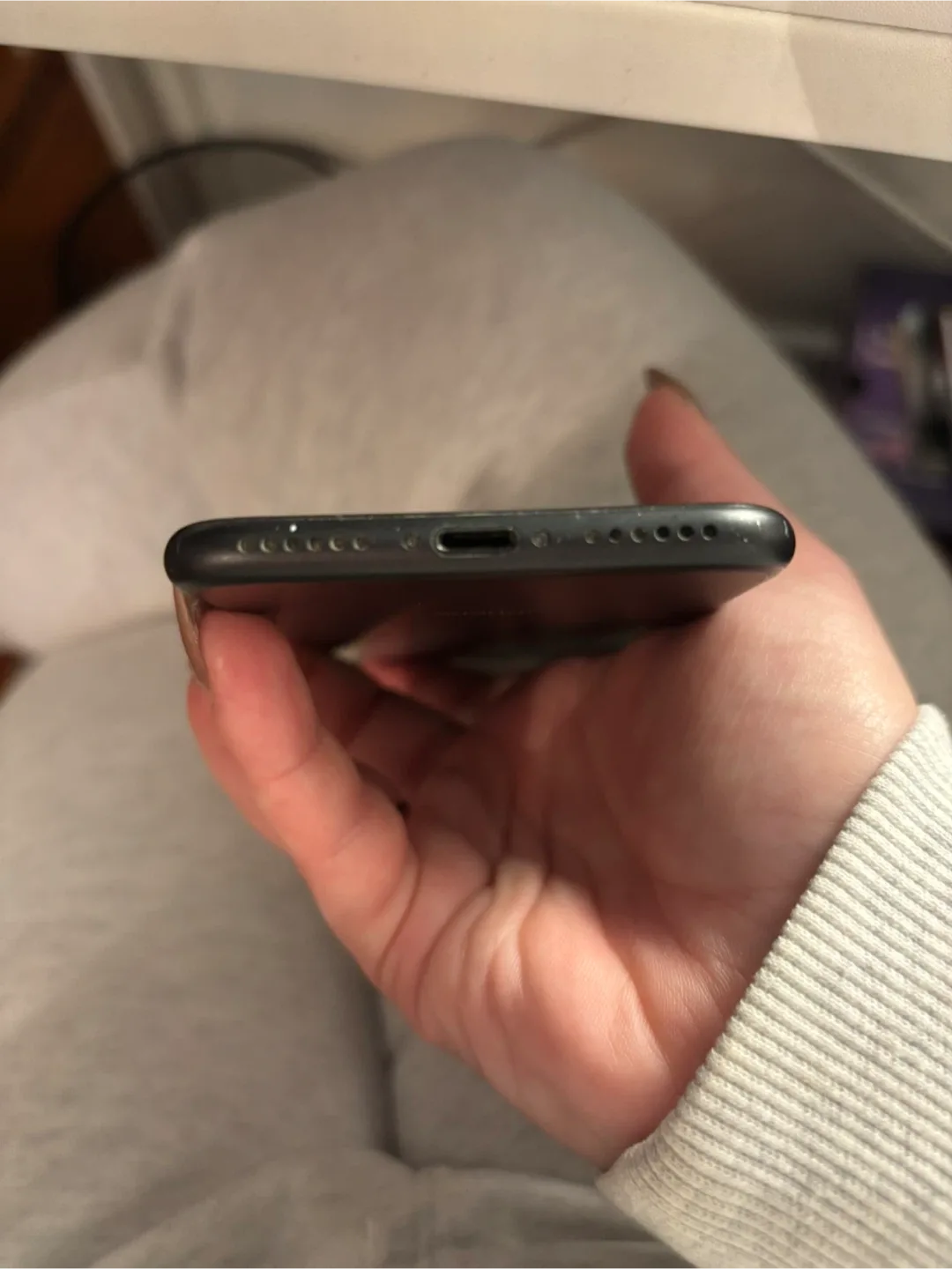 Apple iPhone 7 - 32GB - Black image indicator(3)