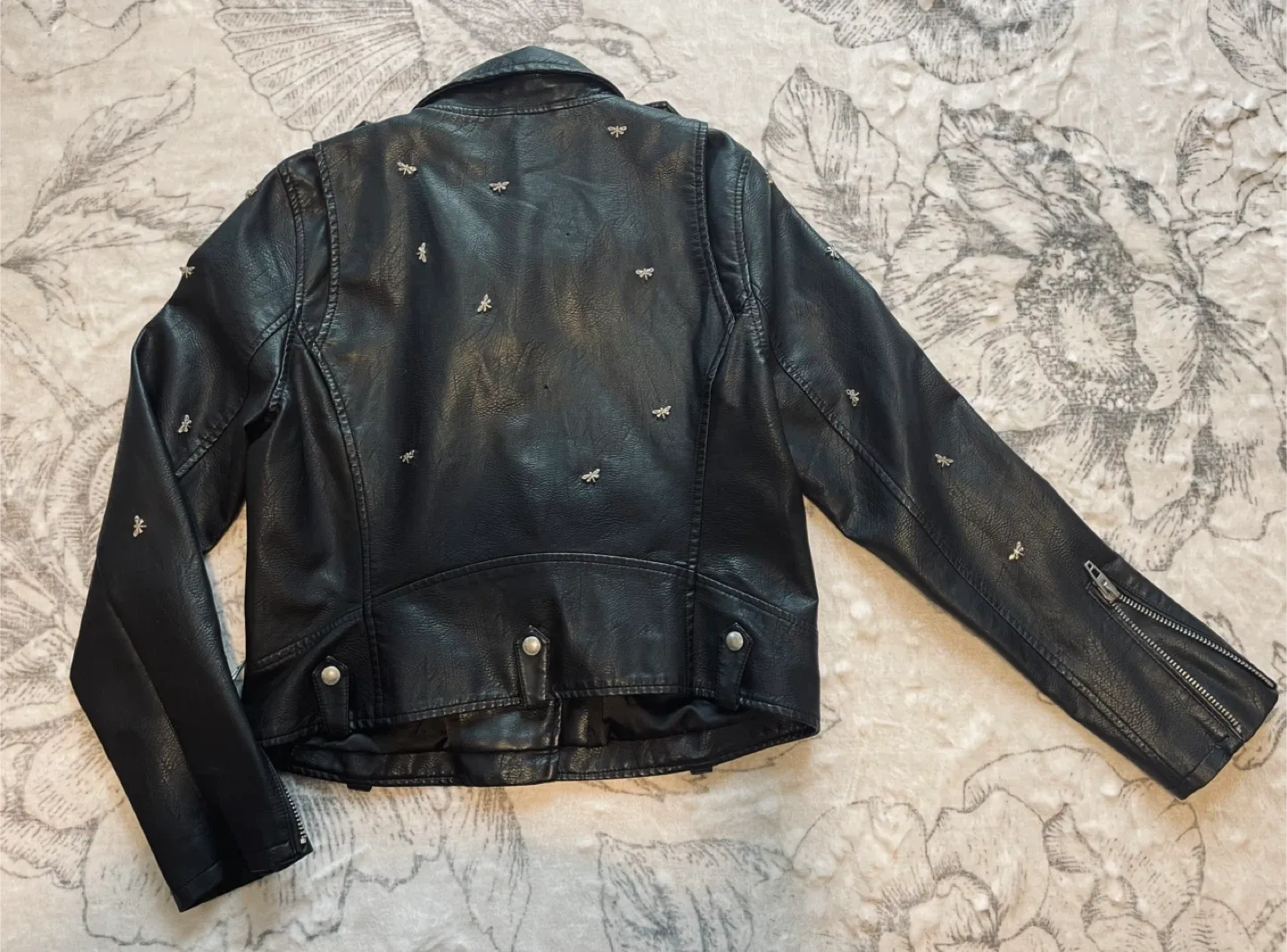 New BLANKNYC Faux Leather Moto Jacket – Size L image indicator(4)