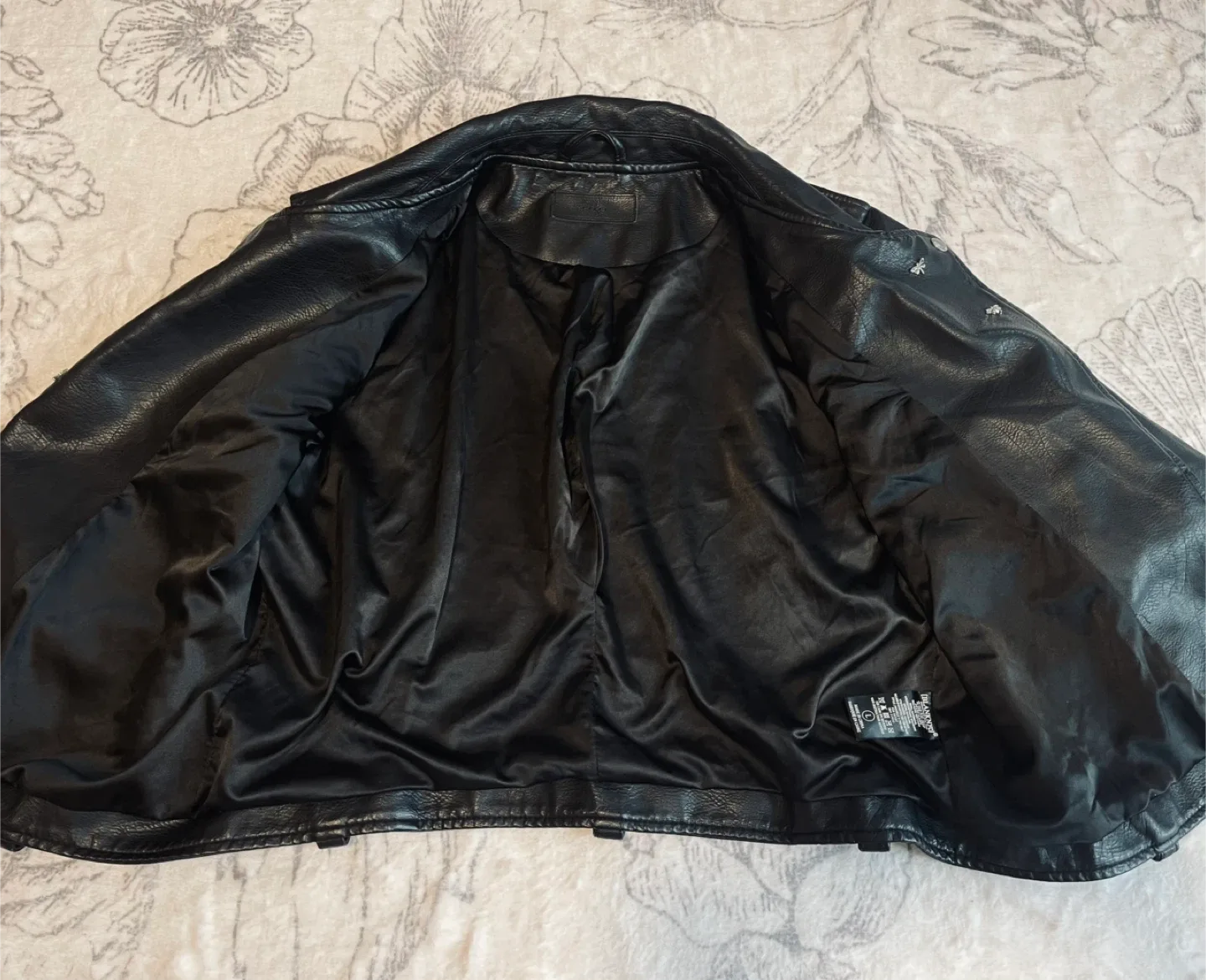 New BLANKNYC Faux Leather Moto Jacket – Size L image indicator(6)