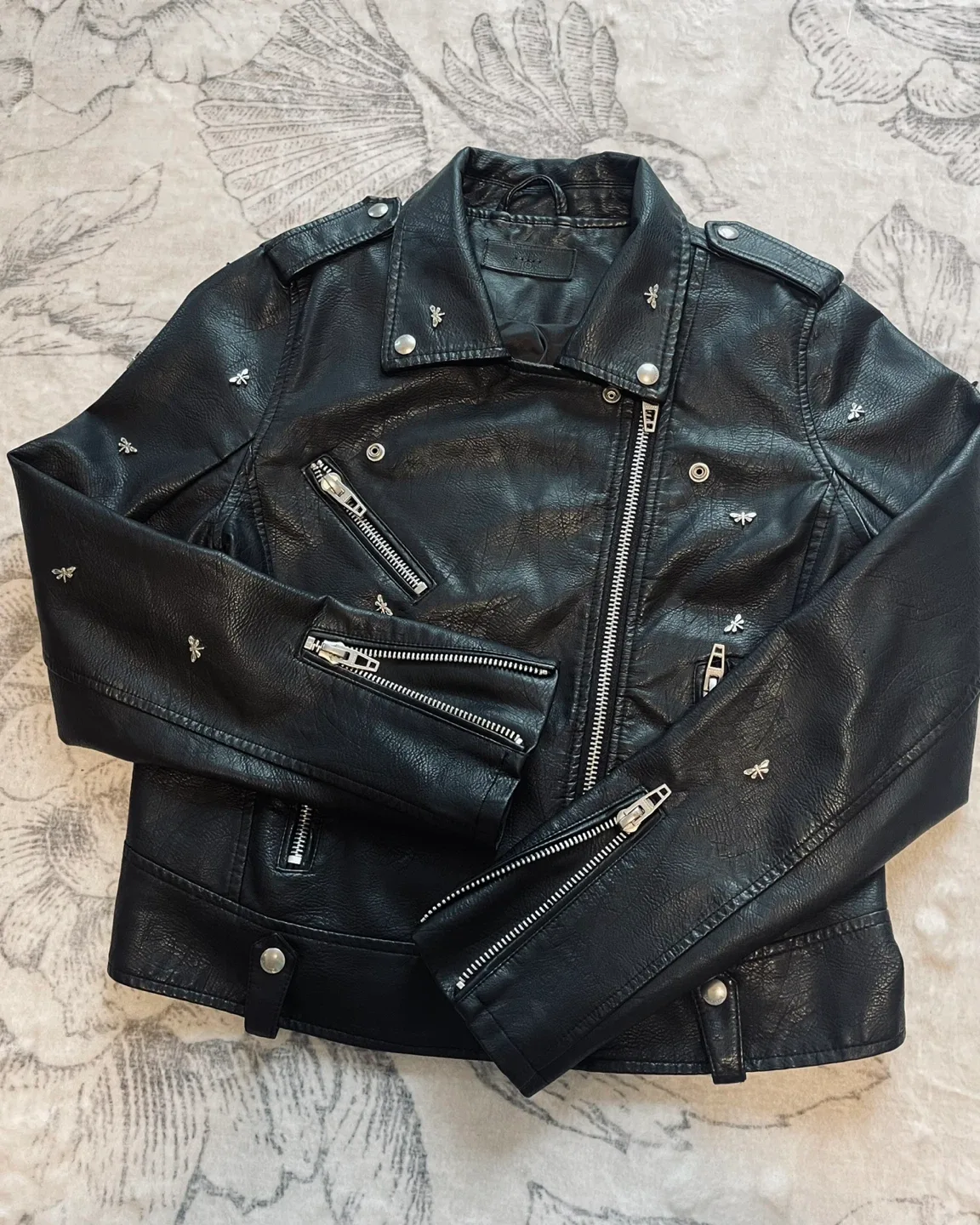 New BLANKNYC Faux Leather Moto Jacket – Size L image indicator(3)