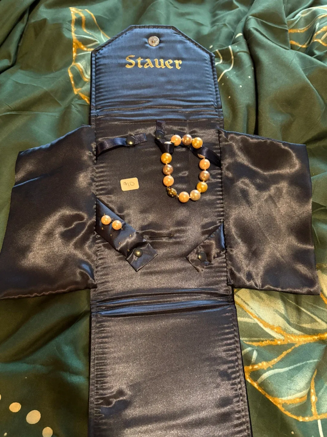 Stauer Pearl Bracelet & Earrings Set image indicator(2)