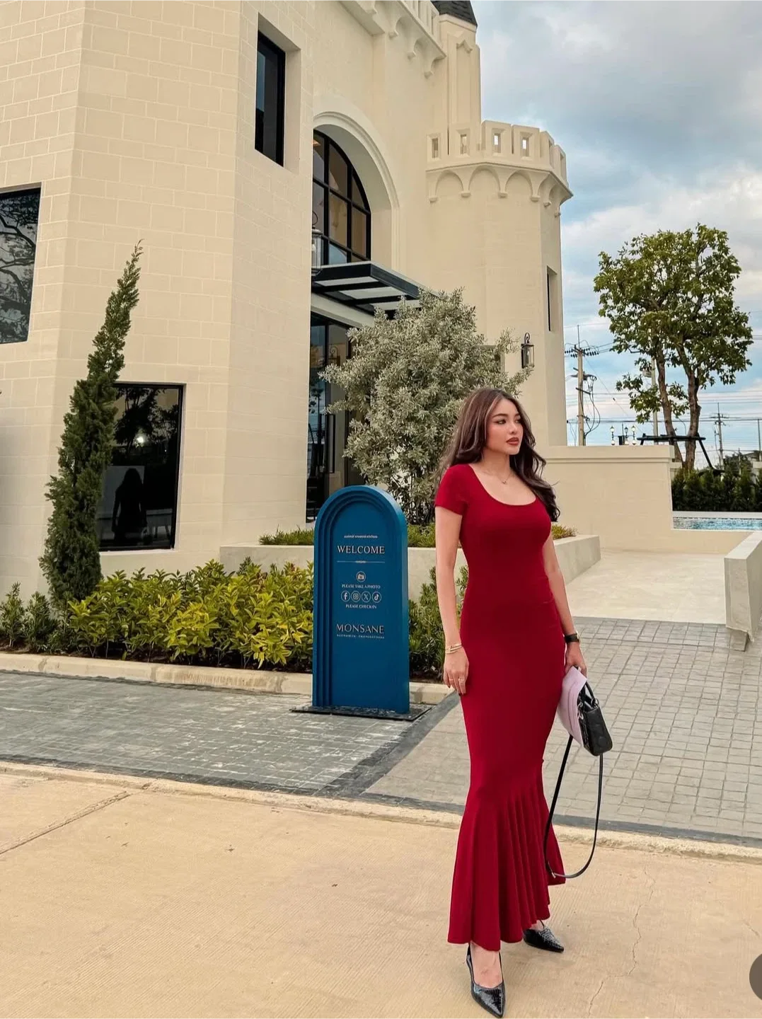 Burgundy Maxi Dress image indicator(6)