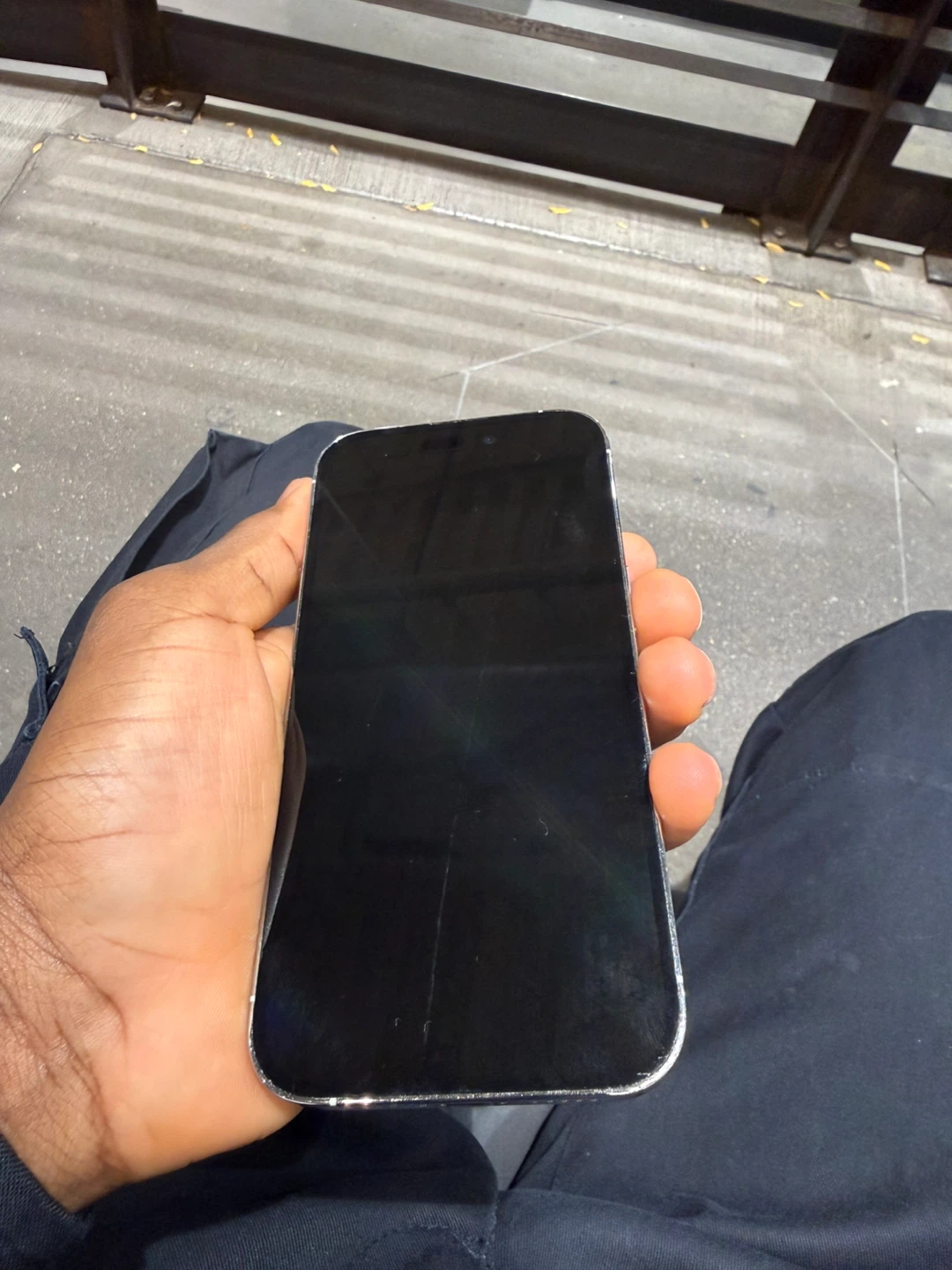 iPhone 14 Pro Silver - photo 2