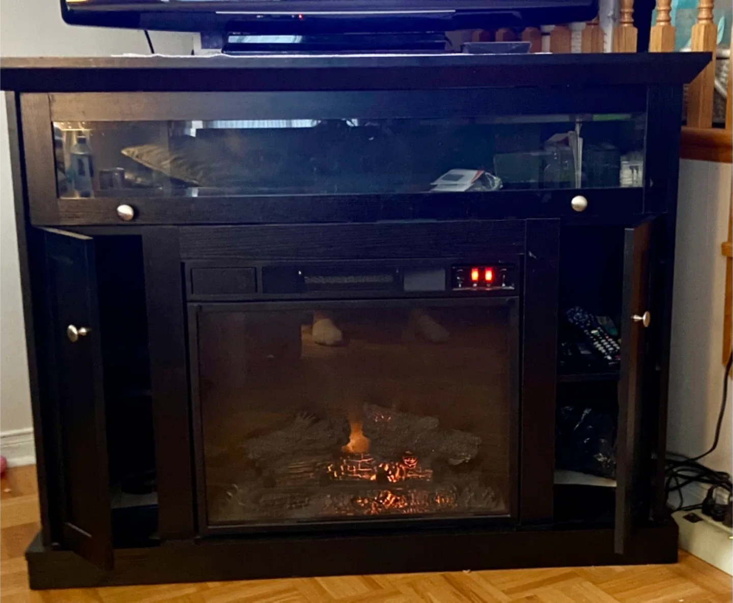 Corner Black Fireplace TV Stand image indicator(2)