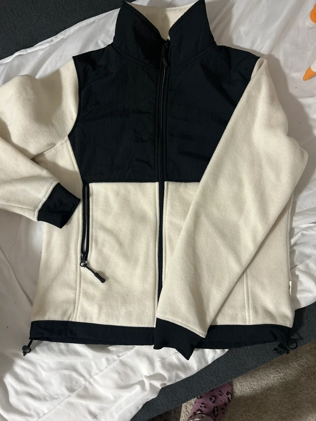 The North Face Fleece Jacket - Black & Cream image indicator(2)