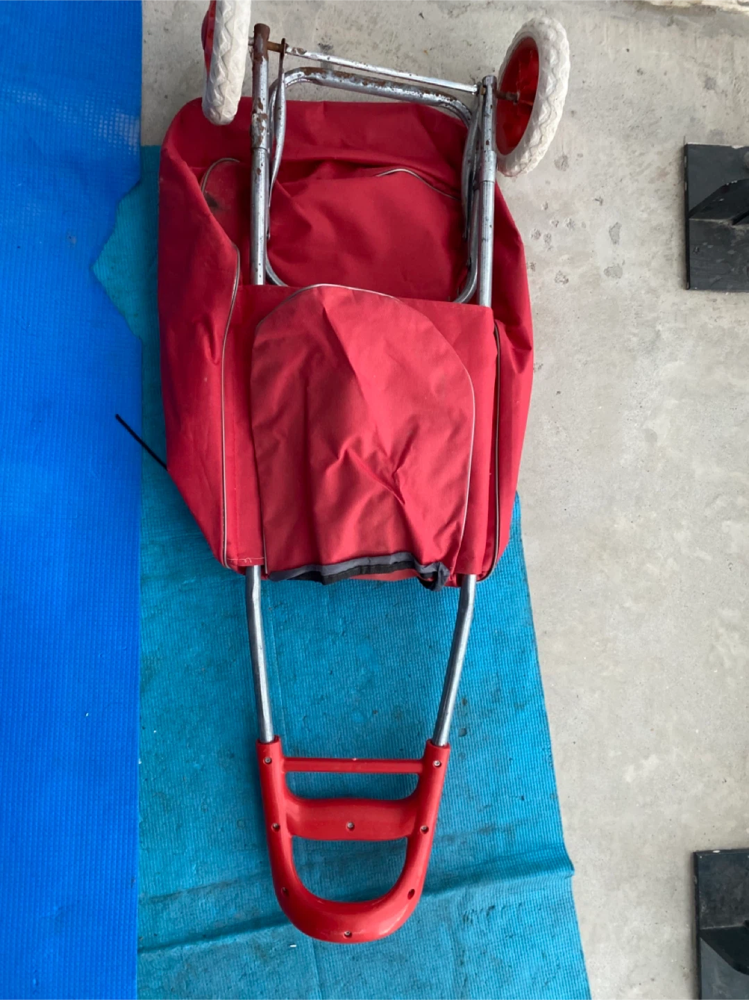 Red Shopping Cart - photo 3