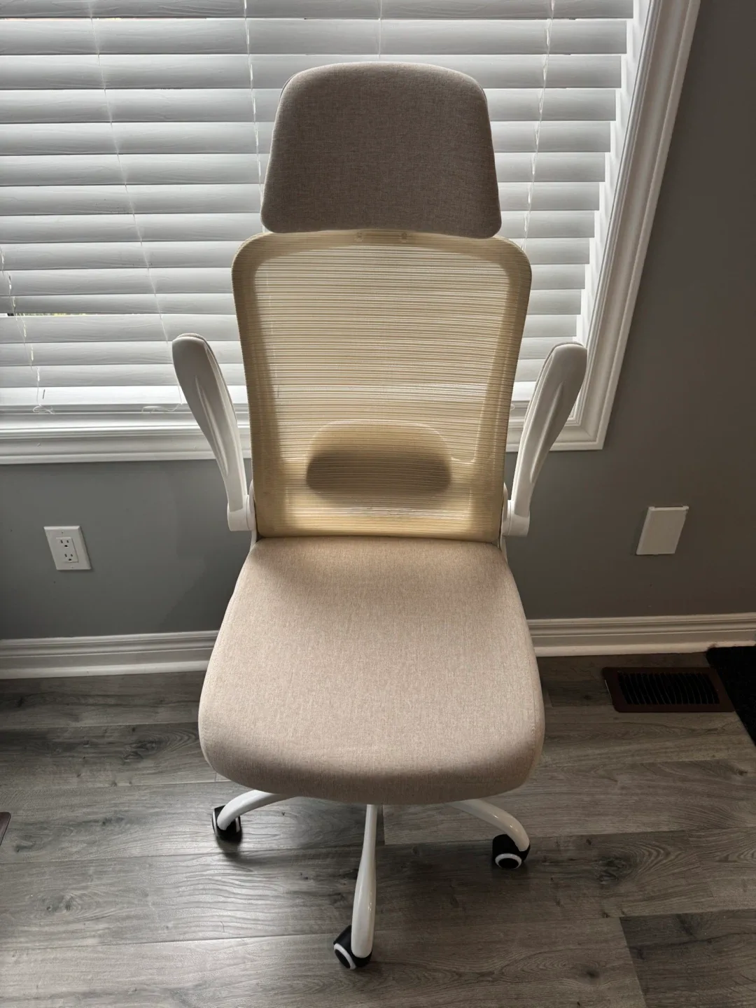 Ergonomic Office Chair - Beige & White image indicator(2)