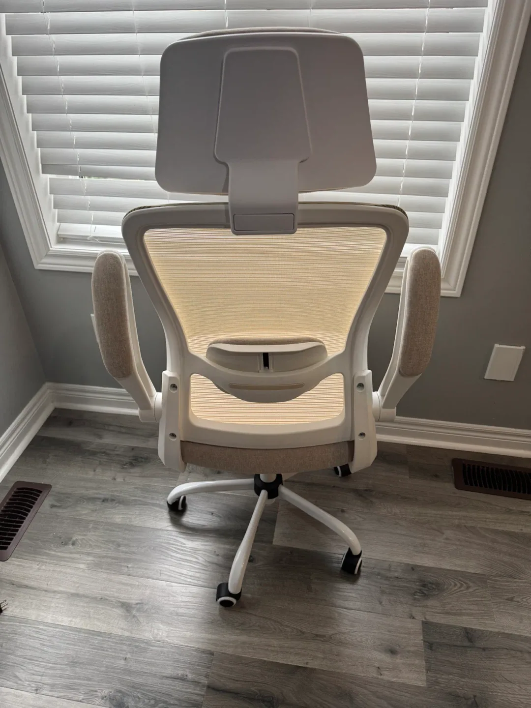 Ergonomic Office Chair - Beige & White image indicator(3)
