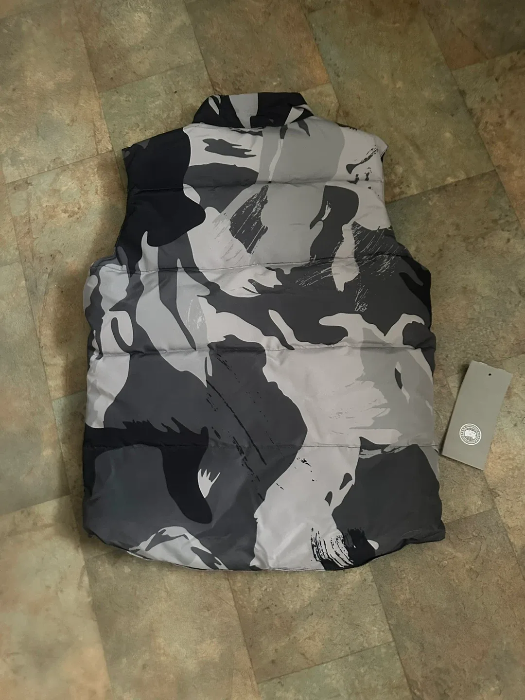 Canada Goose Camo Padded Vest - New! image indicator(5)