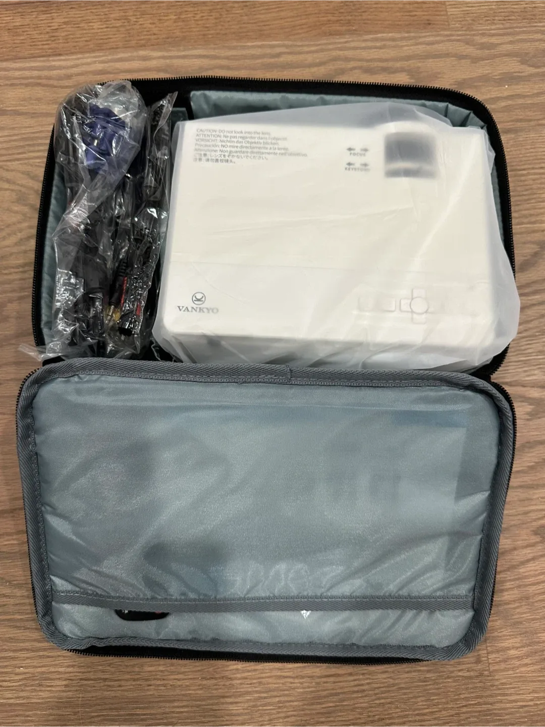 VANKYO Leisure 3 Projector with All Accessories image indicator(4)