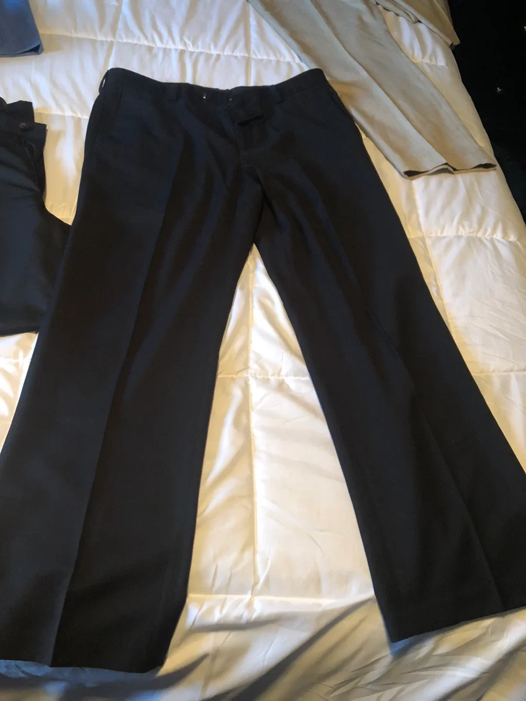 Kenneth Cole Reaction and other brands image indicator(3)