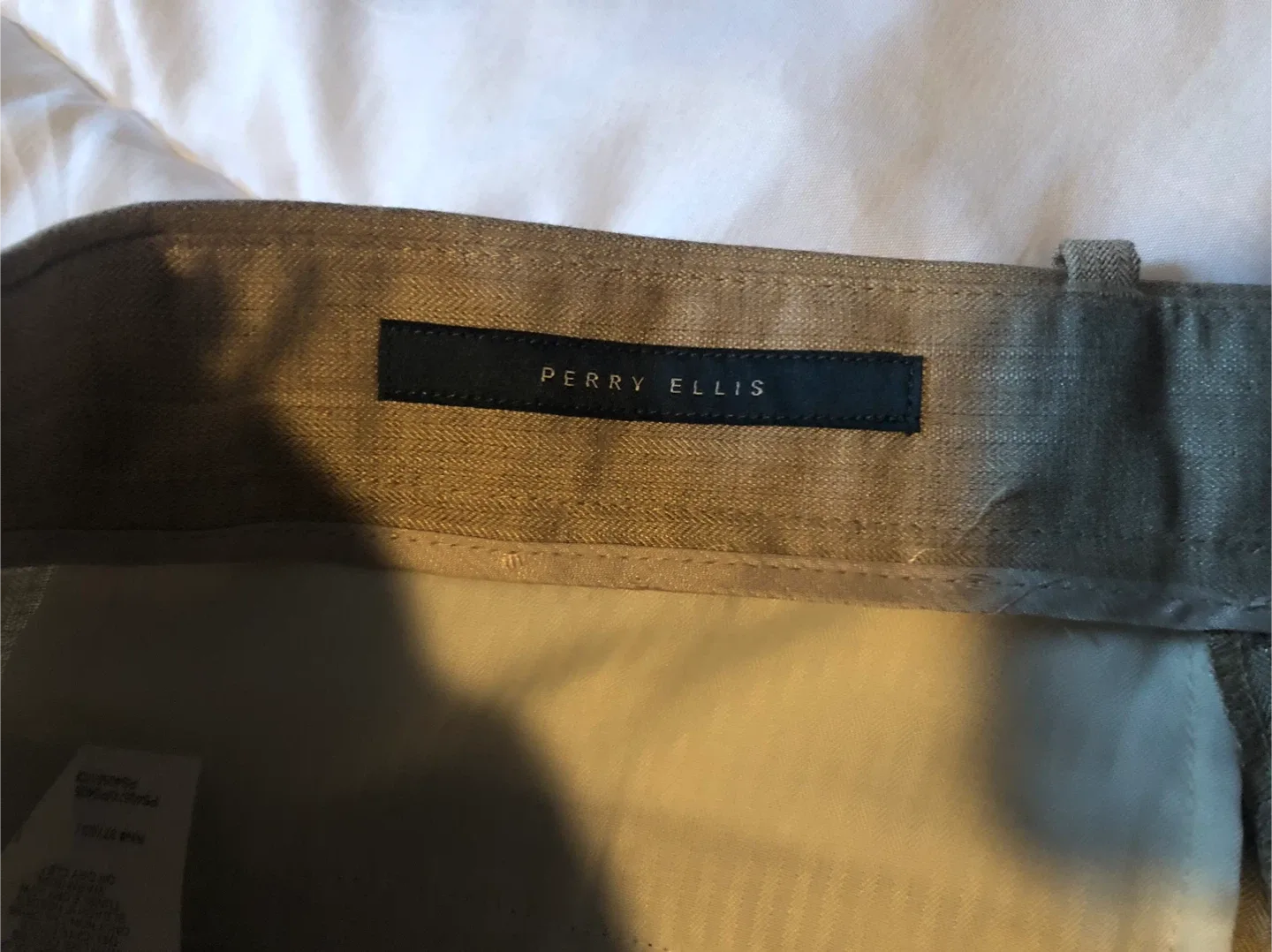 Kenneth Cole Reaction and other brands image indicator(6)