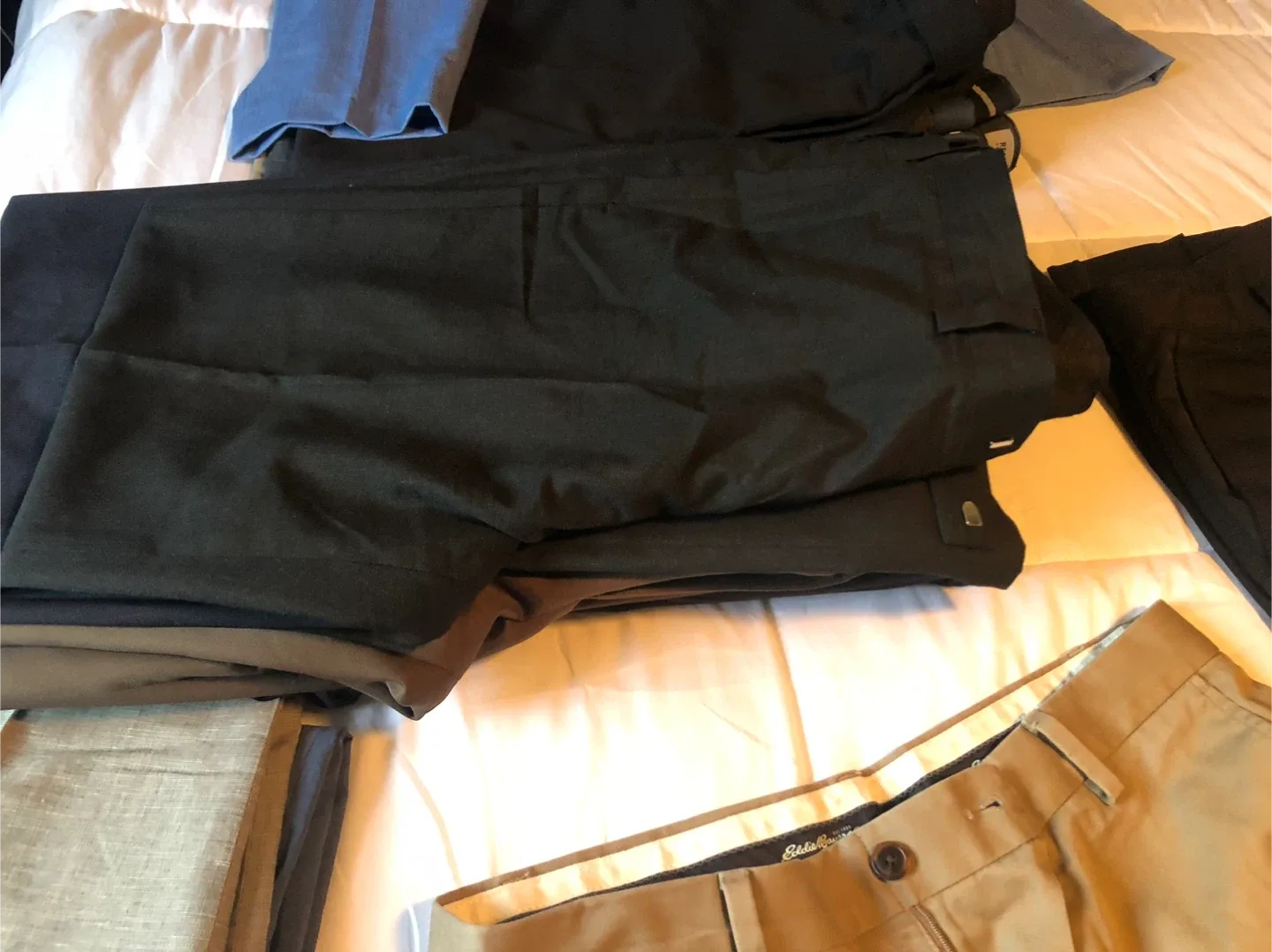 Kenneth Cole Reaction and other brands image indicator(2)