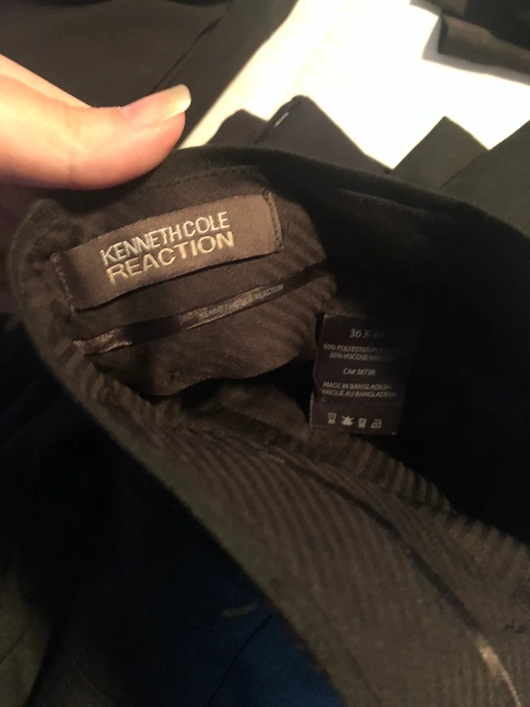 Kenneth Cole Reaction and other brands image indicator(8)