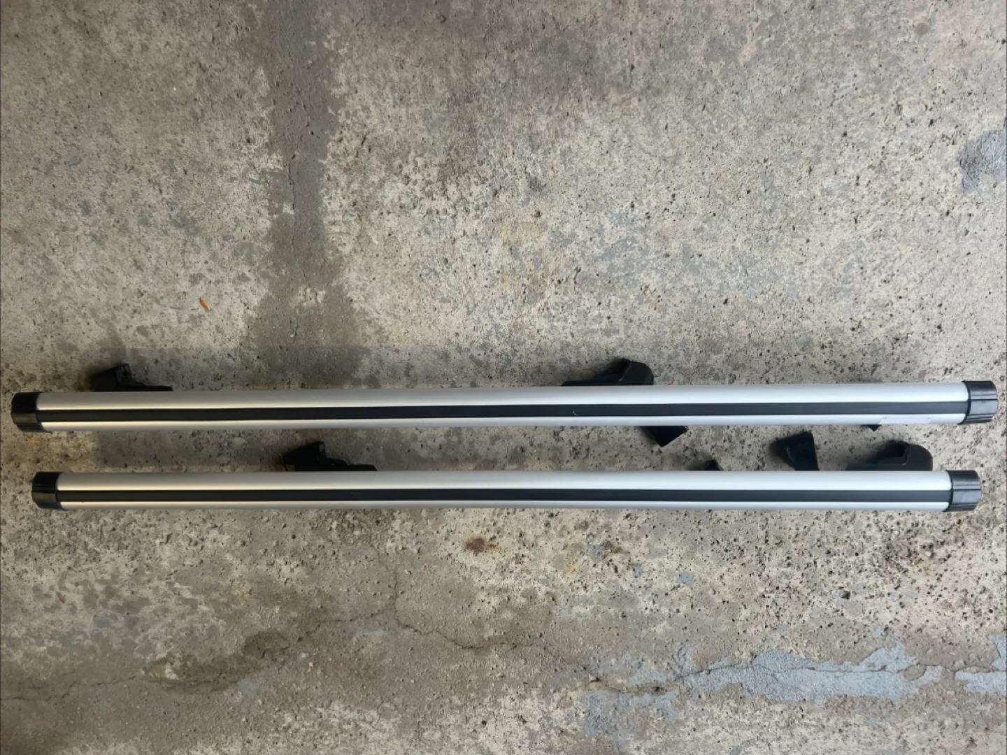 Silver Roof Rack Cross Bars thumbnail