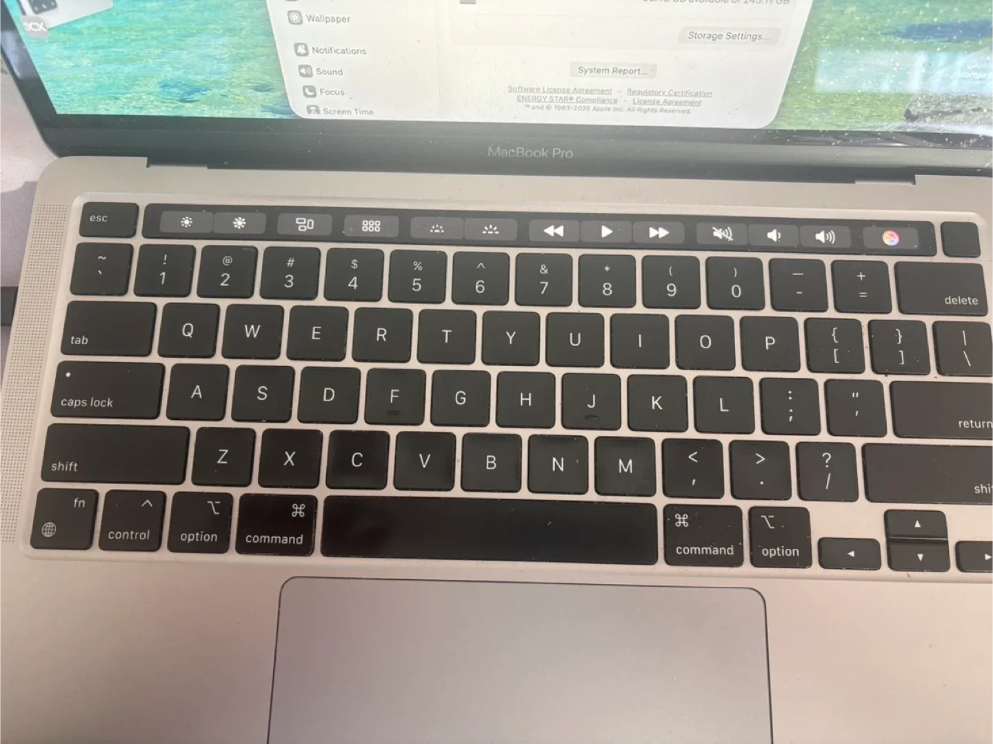MacBook Pro 13-inch M2, 8GB RAM, 256GB SSD image indicator(3)
