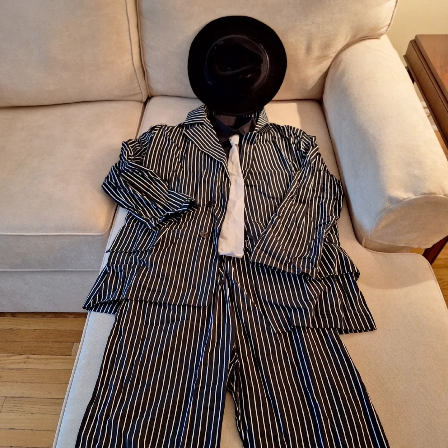 Spirit Gangster Costume - Adult Medium image indicator(2)