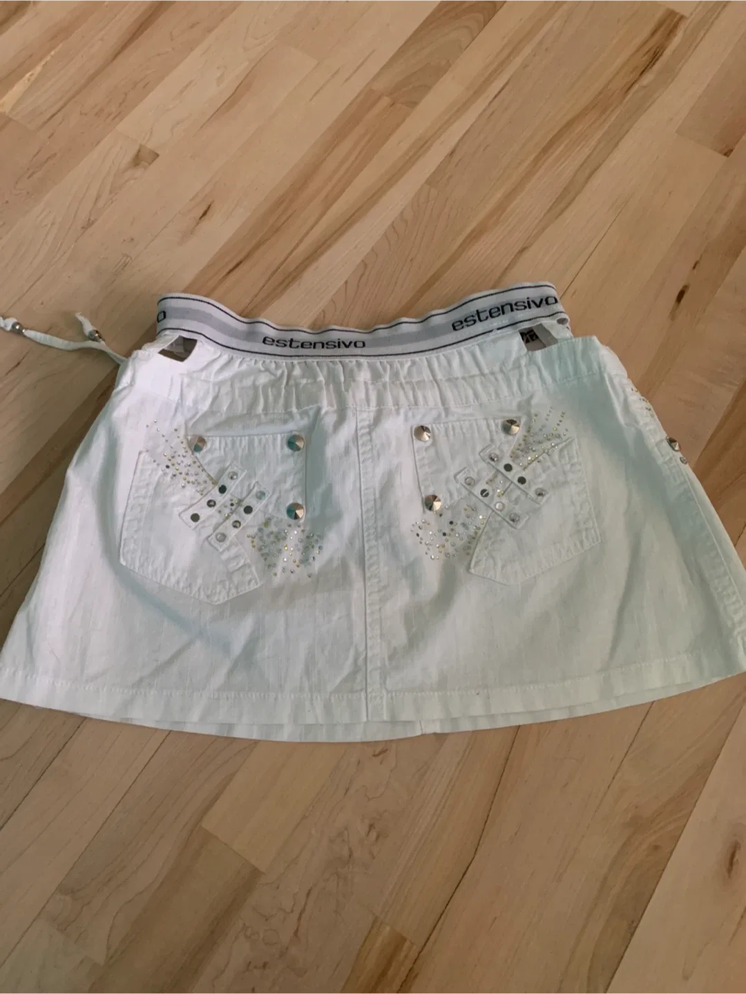 White Mini Skirt image indicator(2)