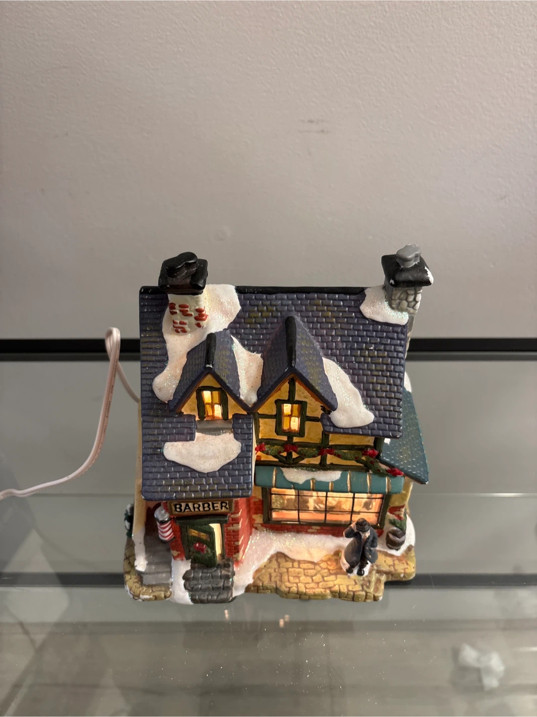 Holiday Hand-painted Porcelain Lighted Glass Window House - photo 5