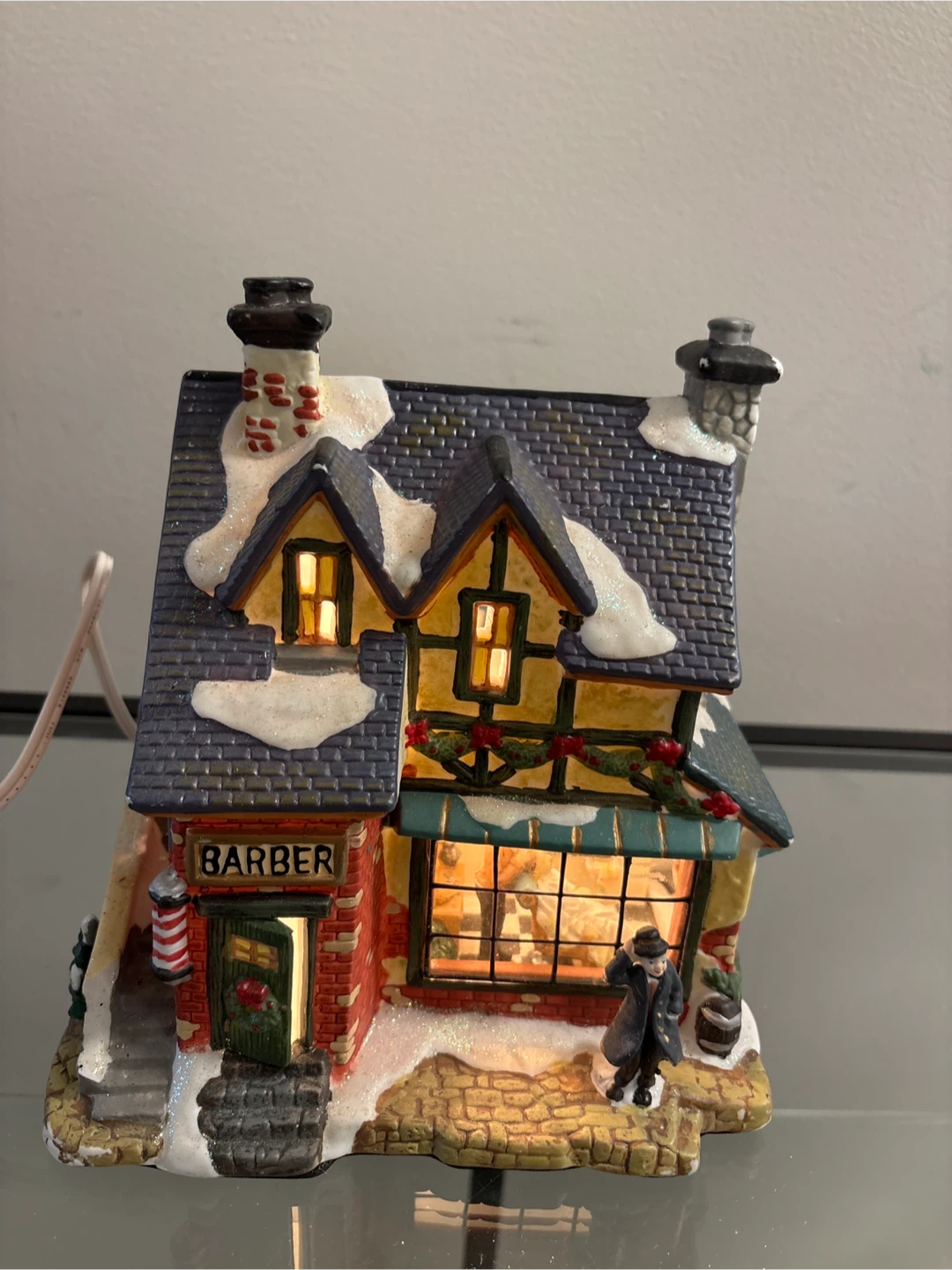 Holiday Hand-painted Porcelain Lighted Glass Window House - photo 3