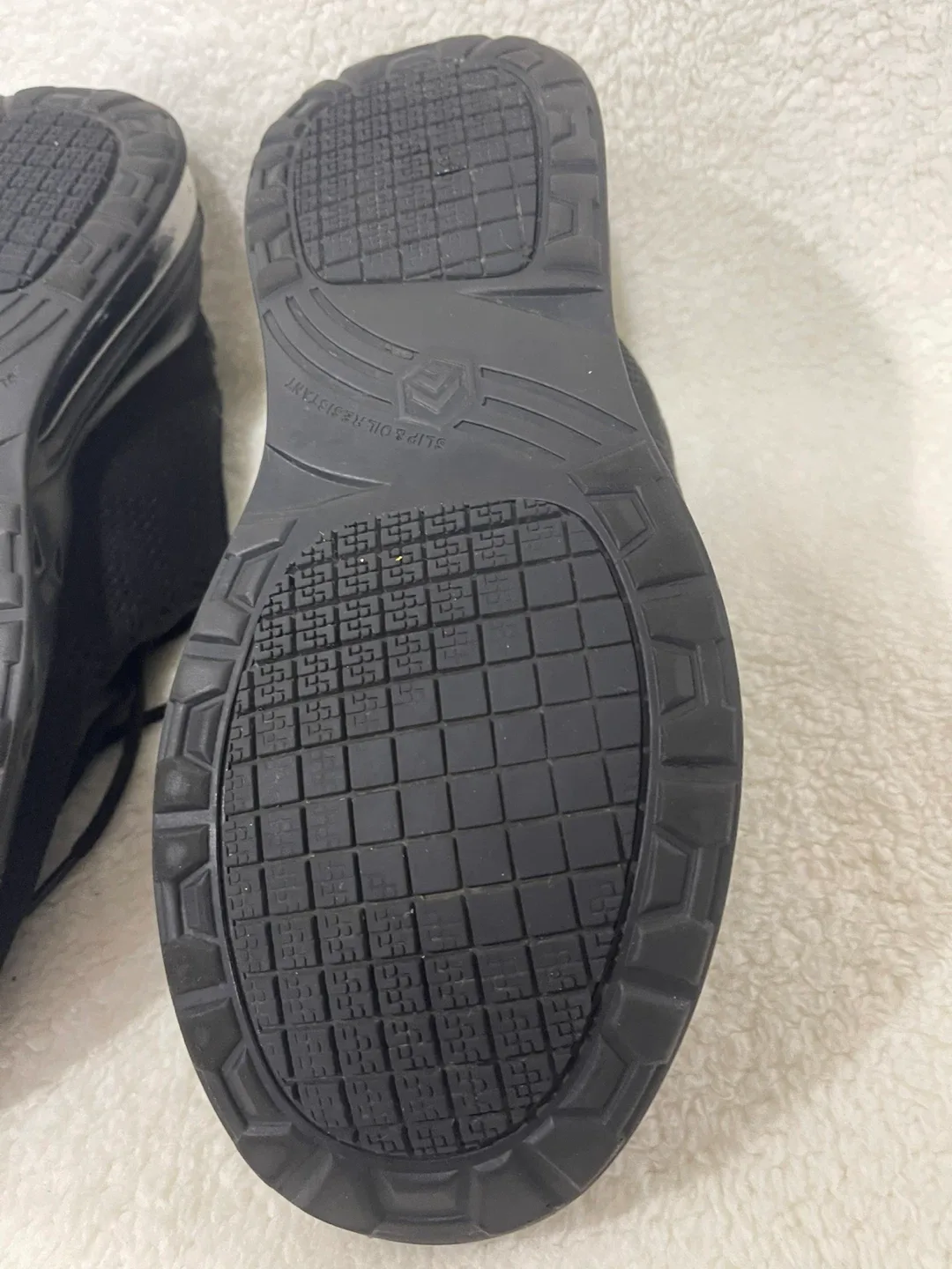 Mens10W LARNMERN Black Non Slip Work Shoes Size: Mens 10 wide image indicator(7)