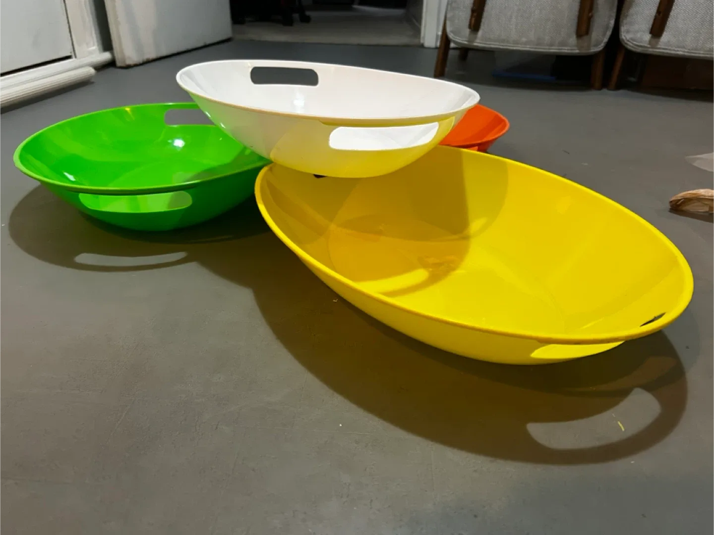 Assorted Colourful Plastic party trays Sleds image indicator(4)