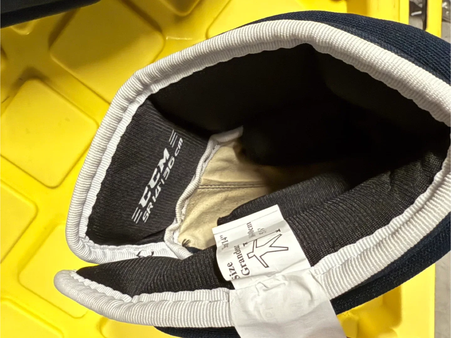 CCM Tacks T4R Hockey Gloves image indicator(5)