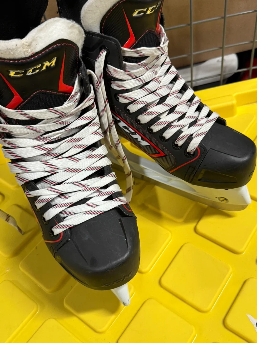 Hockey Skates CCM Jetspeed FT360 image indicator(4)