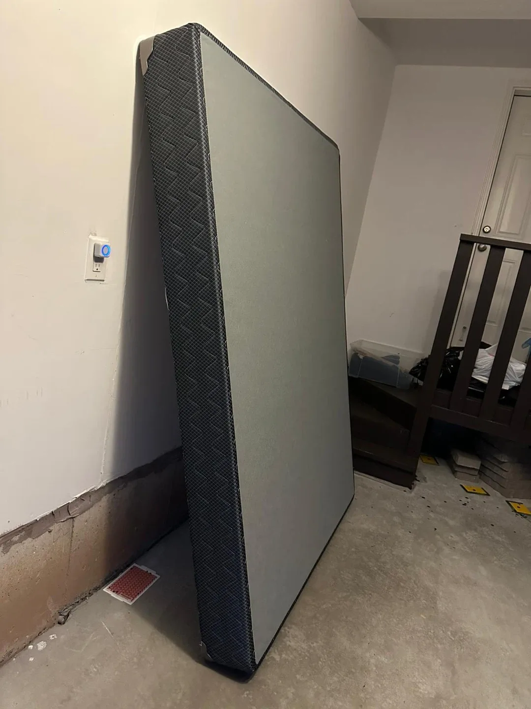 Queen bed box image indicator(2)