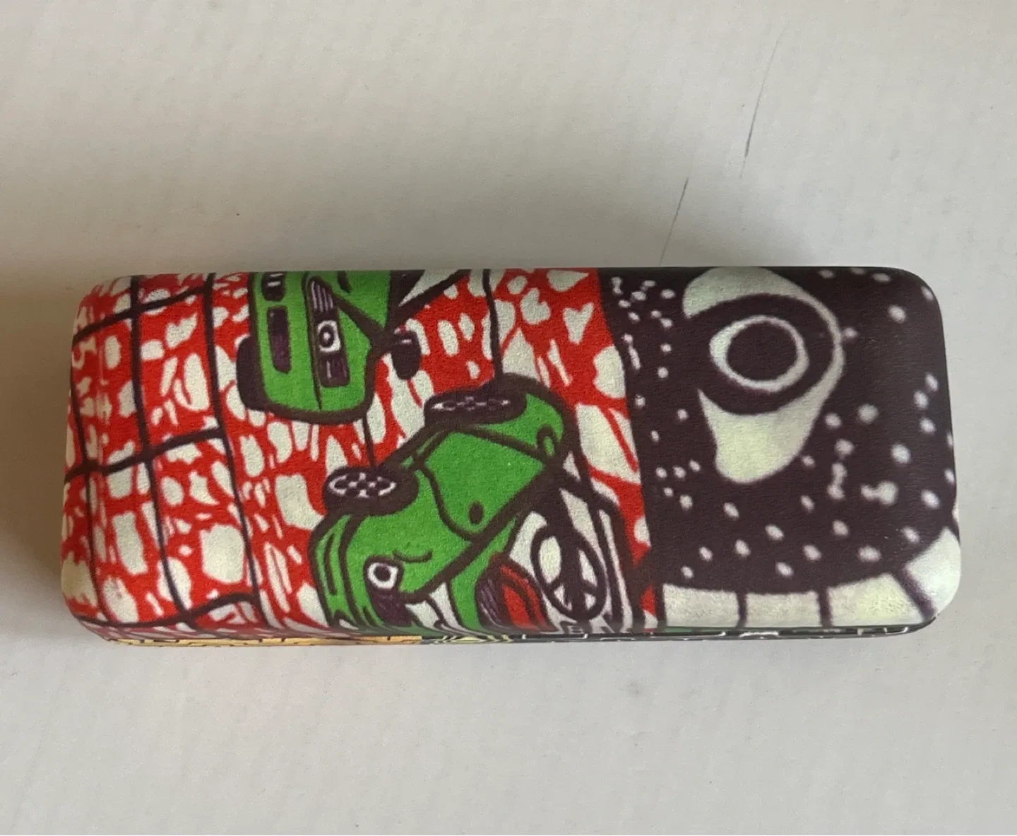 l.a. Eyeworks Eyeglass Case image indicator(3)