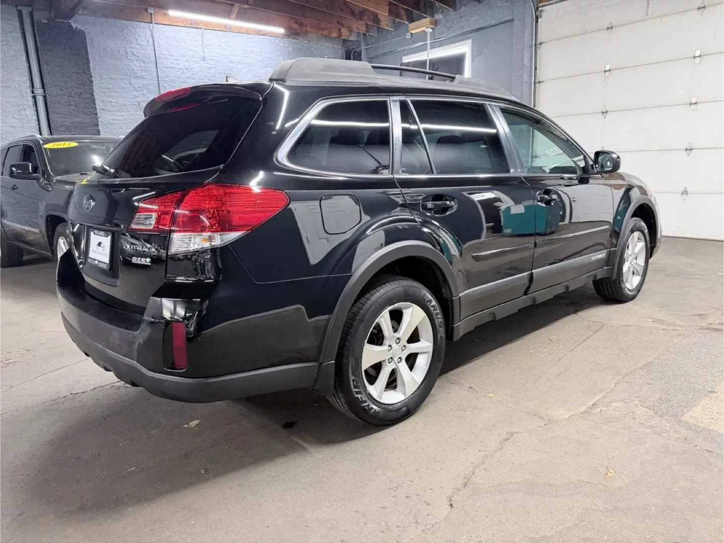 2013 Subaru Outback image indicator(5)