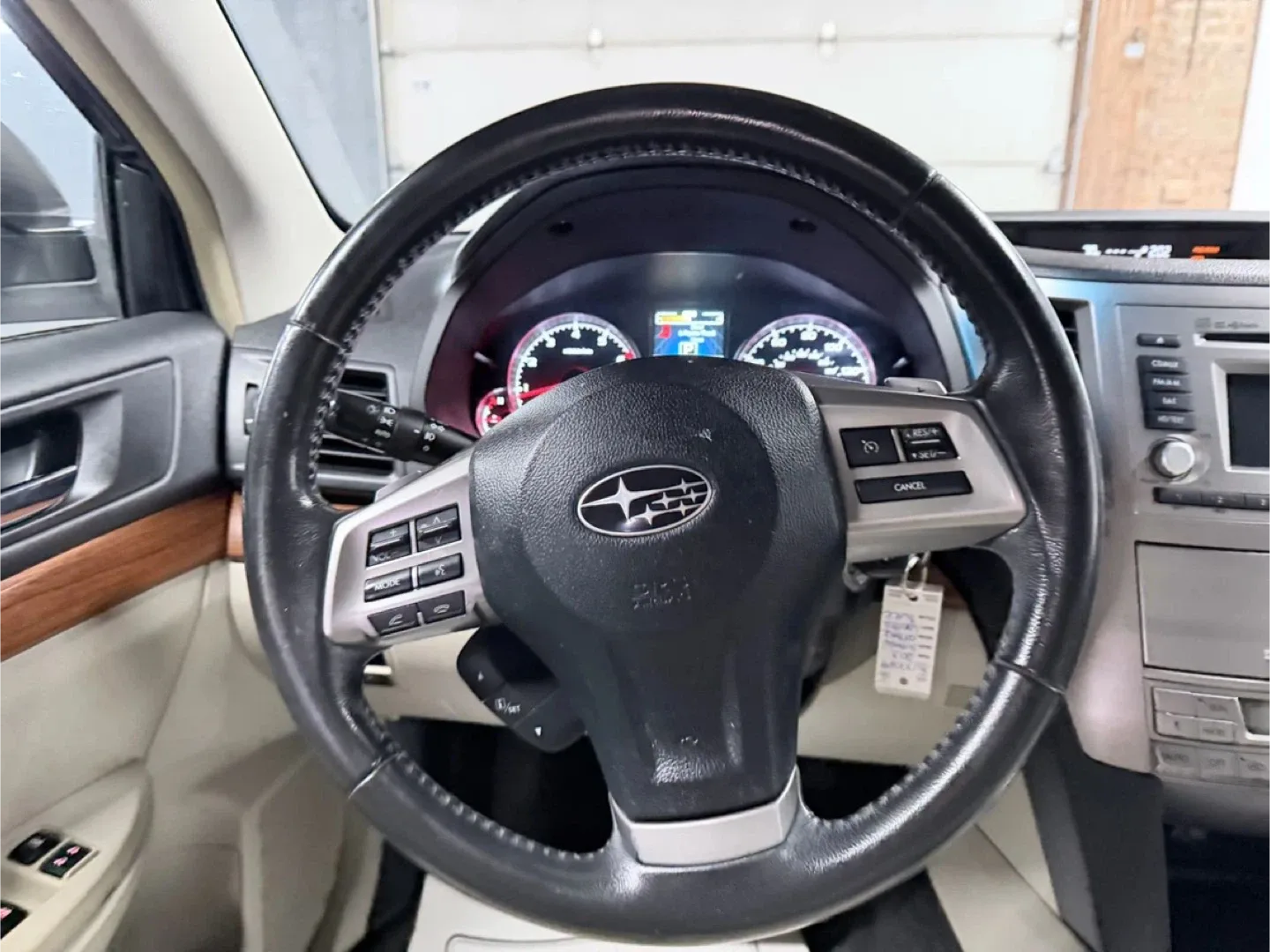 2013 Subaru Outback image indicator(8)