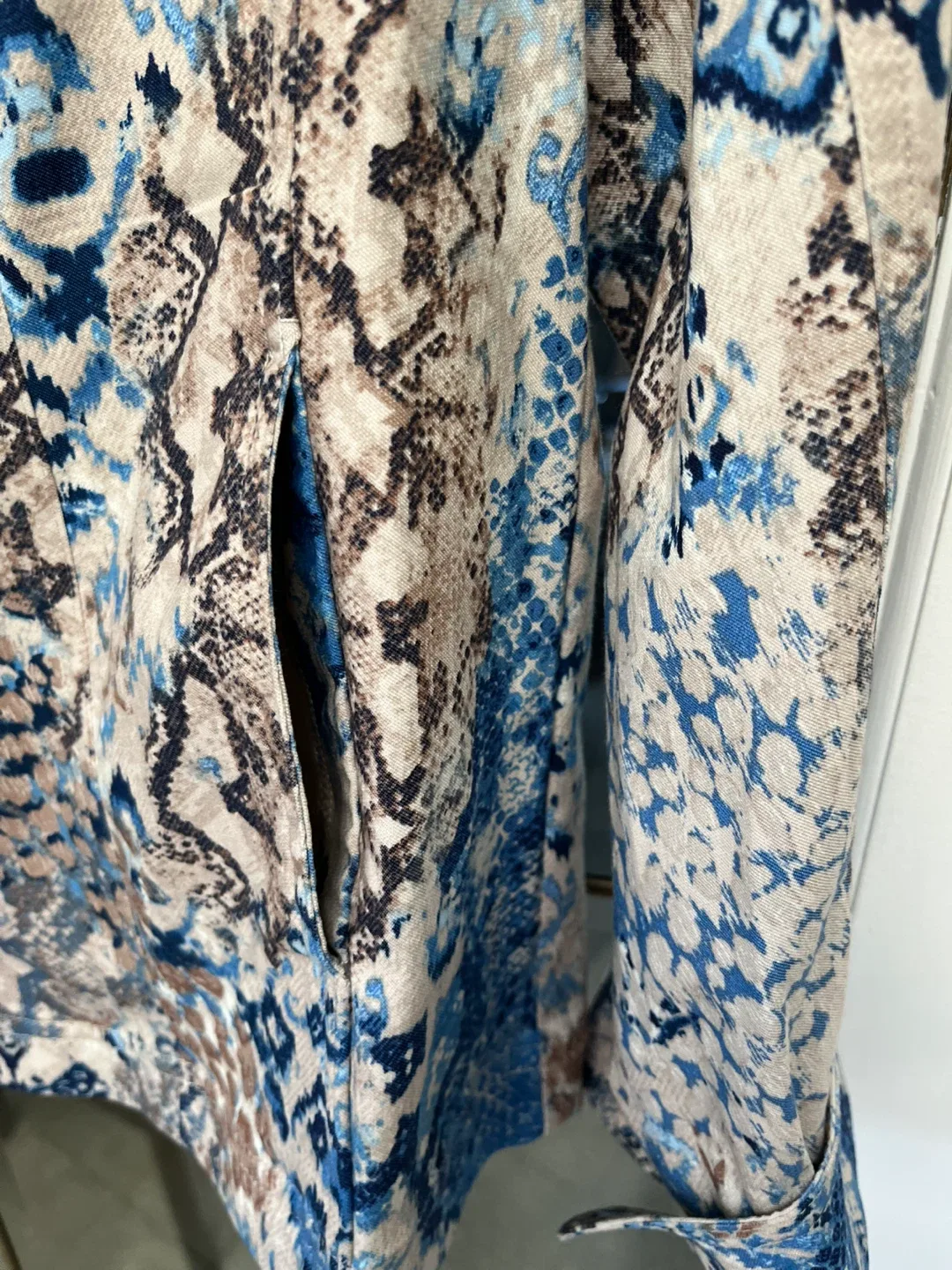 Northern Reflections Snakeskin Print Jacket - Size L image indicator(3)