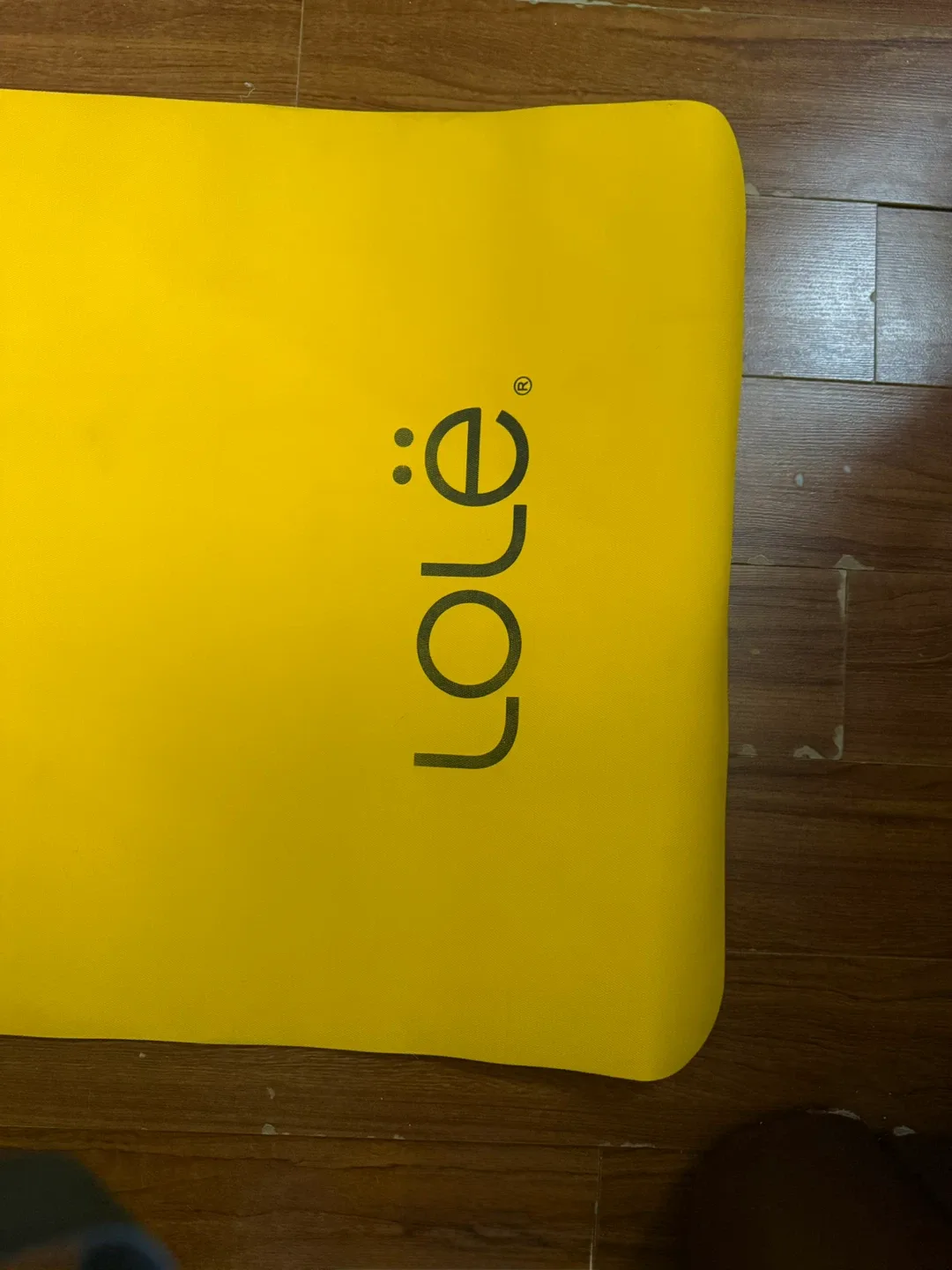 Lolë Yellow Yoga Mat image indicator(4)