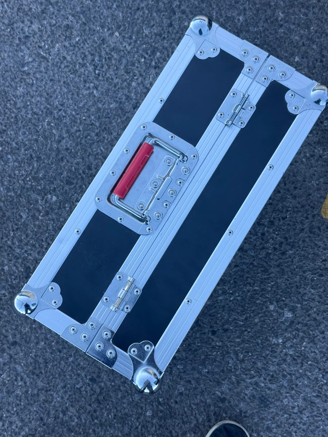 Gator Black Hard Case - photo 4
