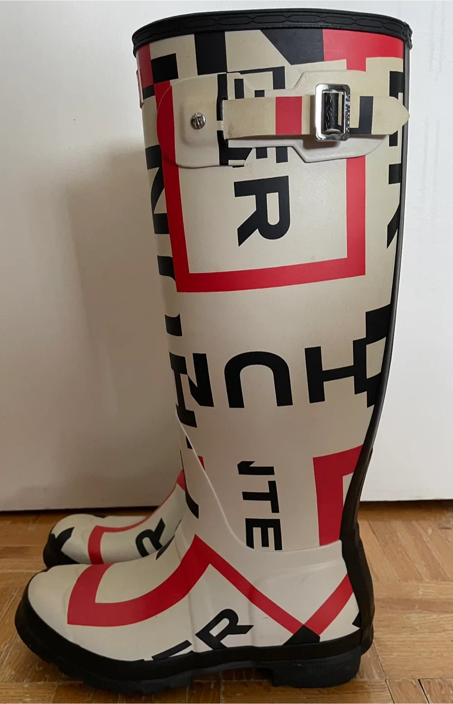 Hunter Boots, Limited Edition, Like New image indicator(5)