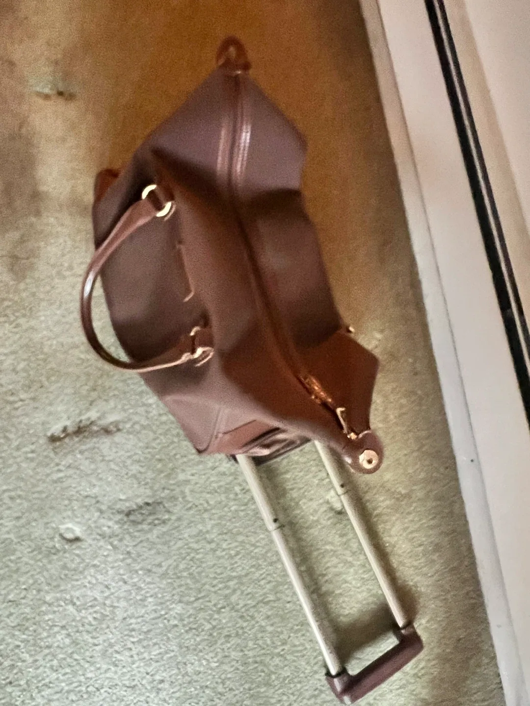 London Fog Brown Rolling Suitcase image indicator(2)