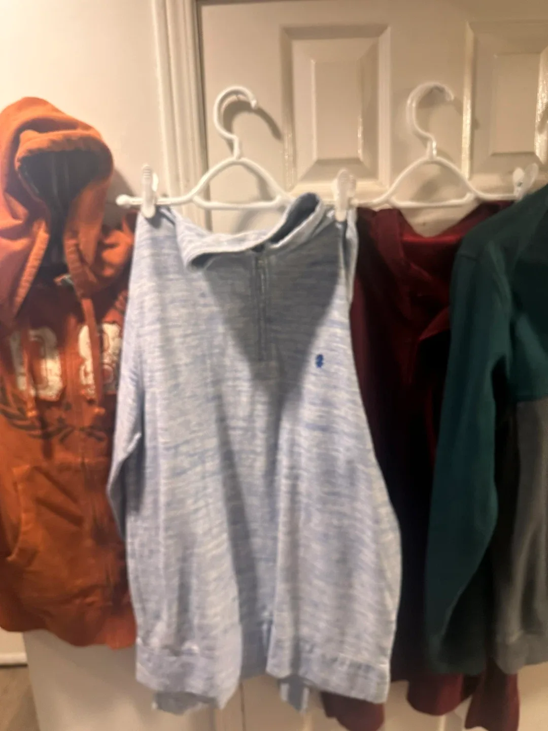 5Assorted Men's Clothing Bundle (S1) image indicator(3)