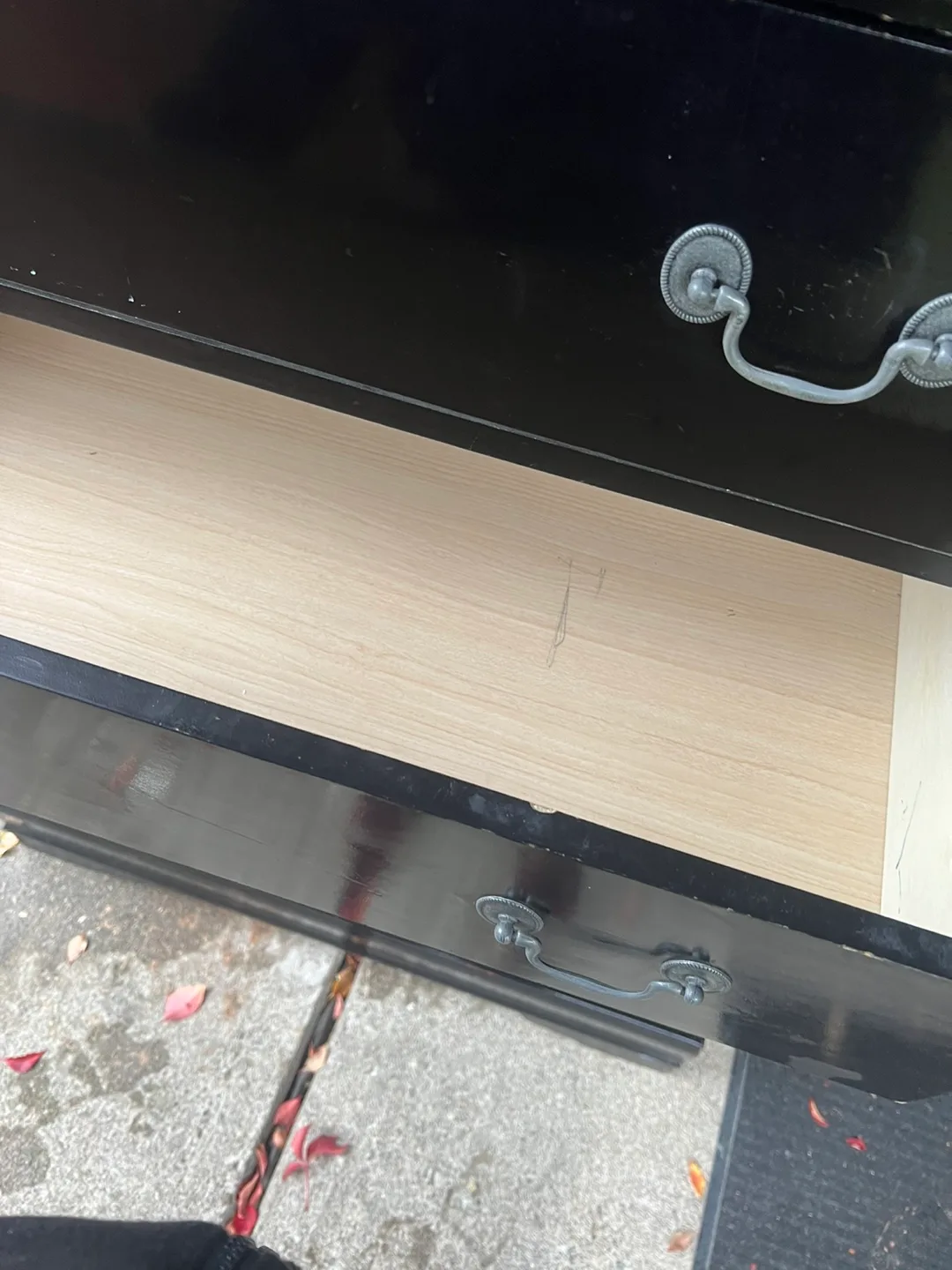 Black 5-Drawer Dresser image indicator(6)