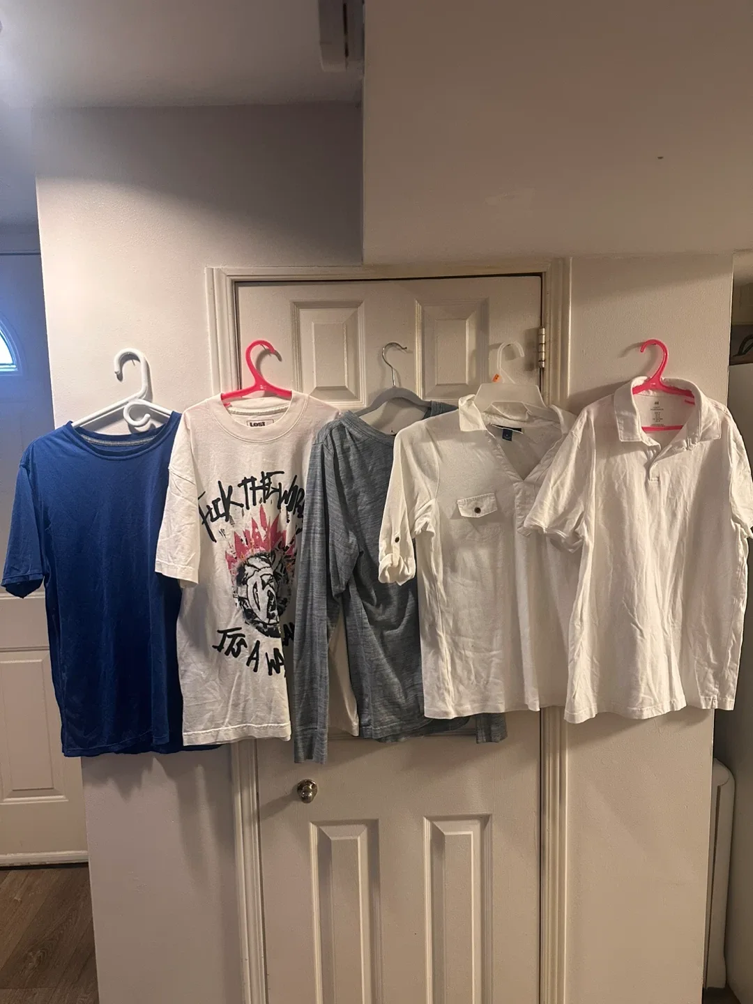 5 Assorted Men's T-Shirts (S3)- Sizes M & L thumbnail